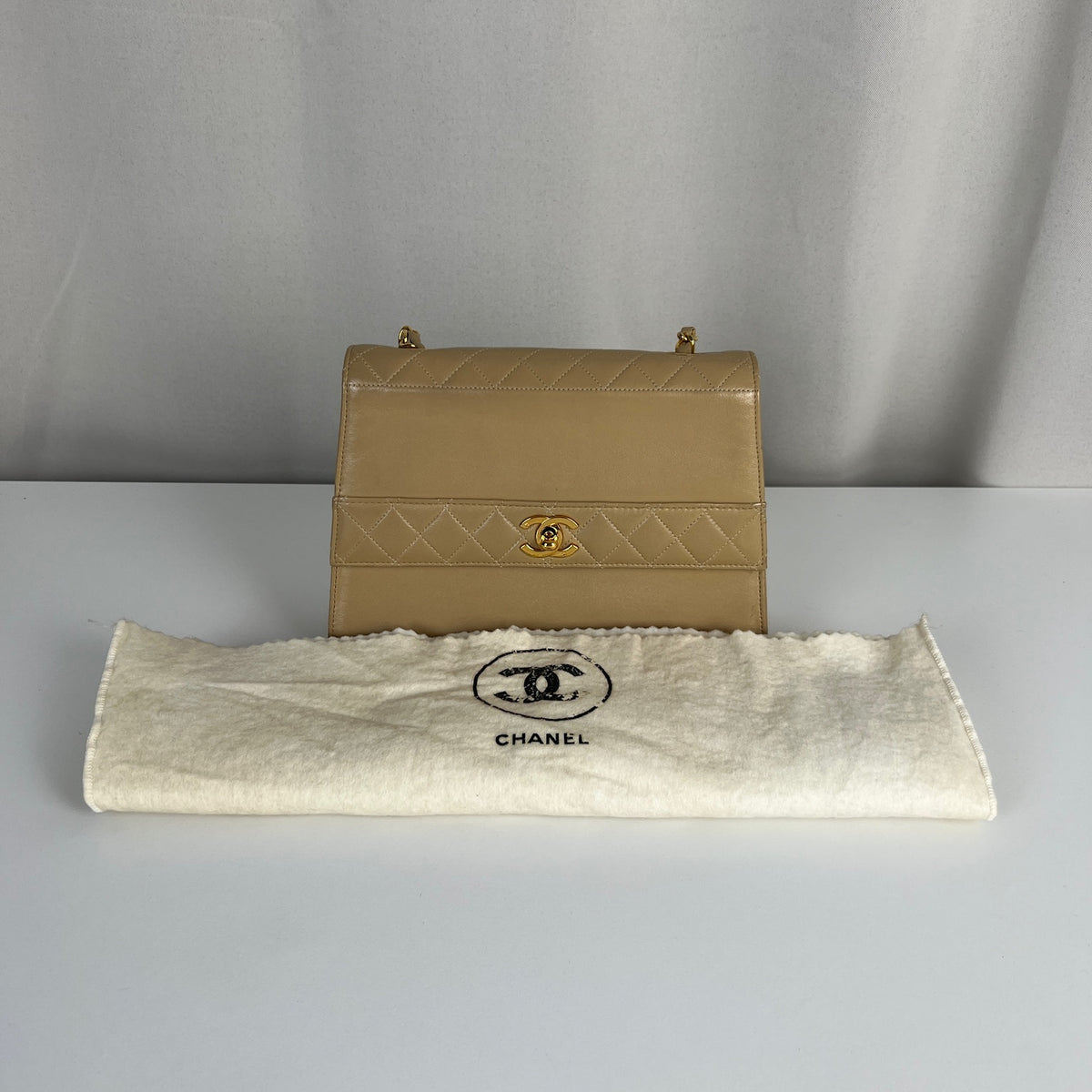 Chanel Beige Trapeze Single Flap Gold Hardware – bamluxurystore