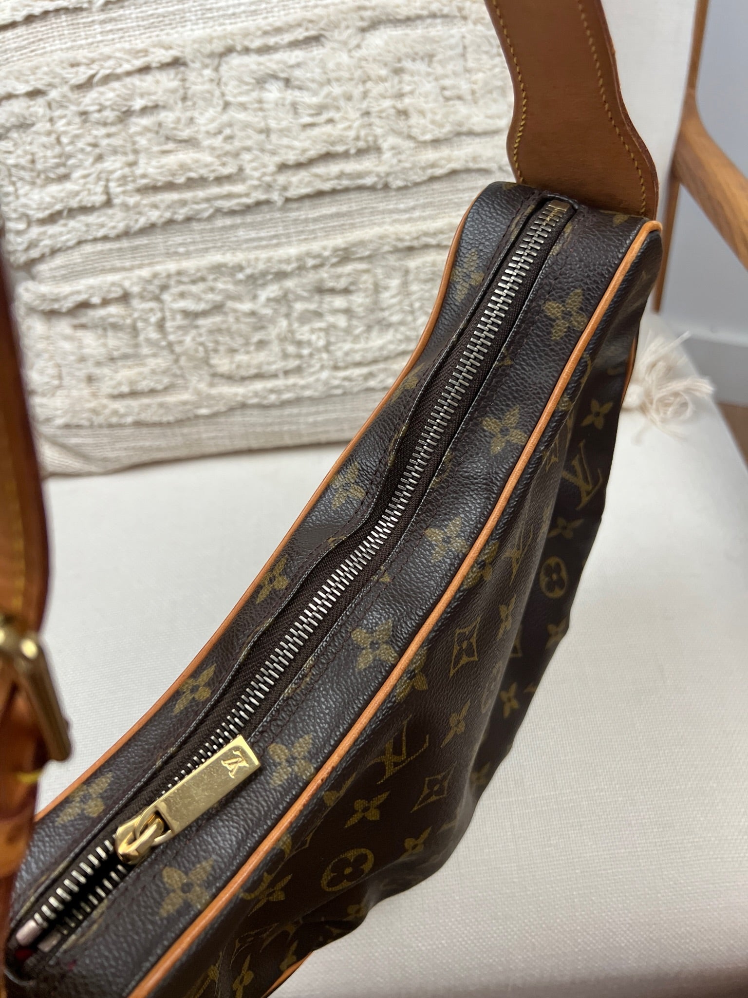 Louis Vuitton - Authenticated Viva Cité Handbag - Cloth Brown for Women, Very Good Condition