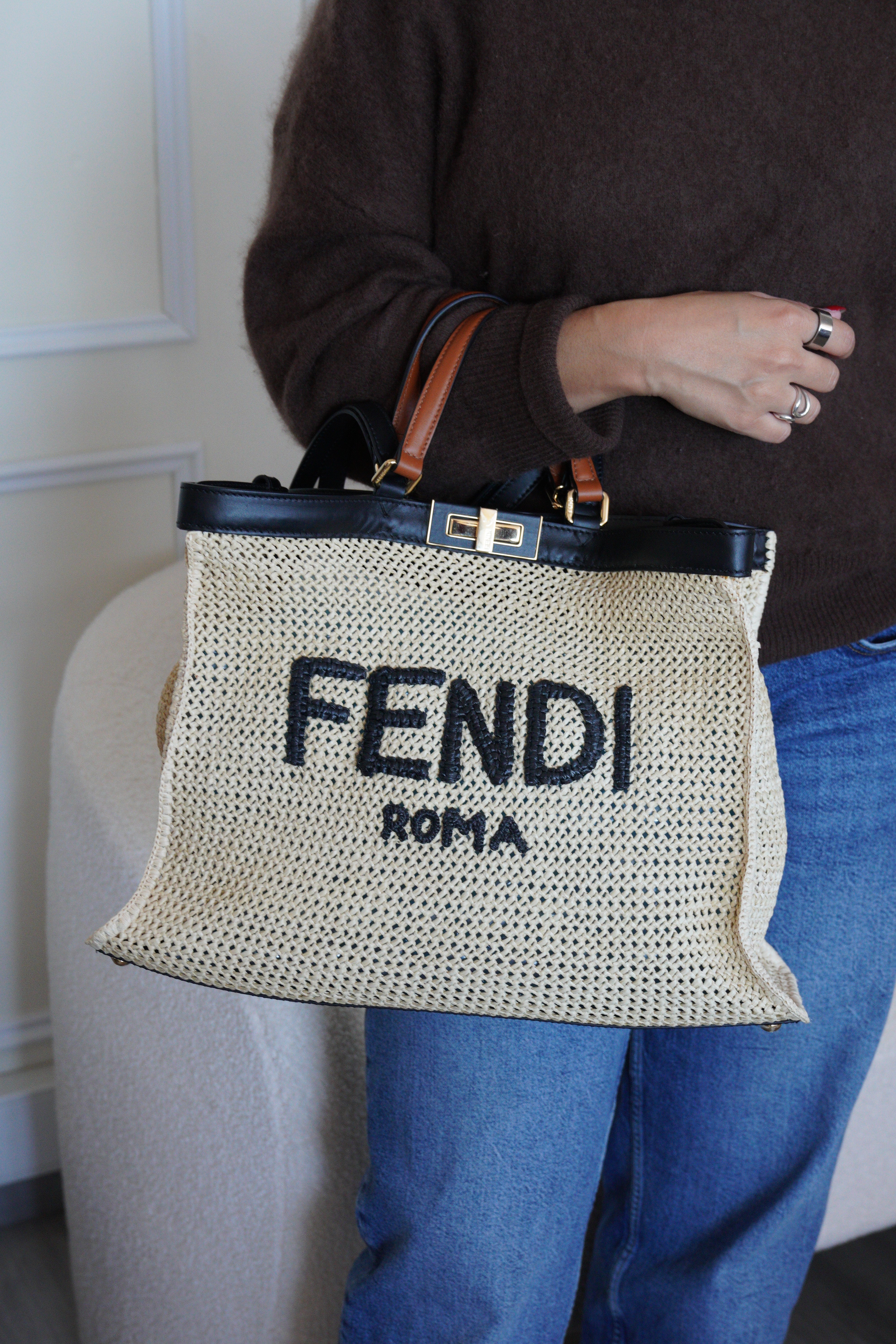 Fendi peekaboo cabas tote medium raffia – bamluxurystore