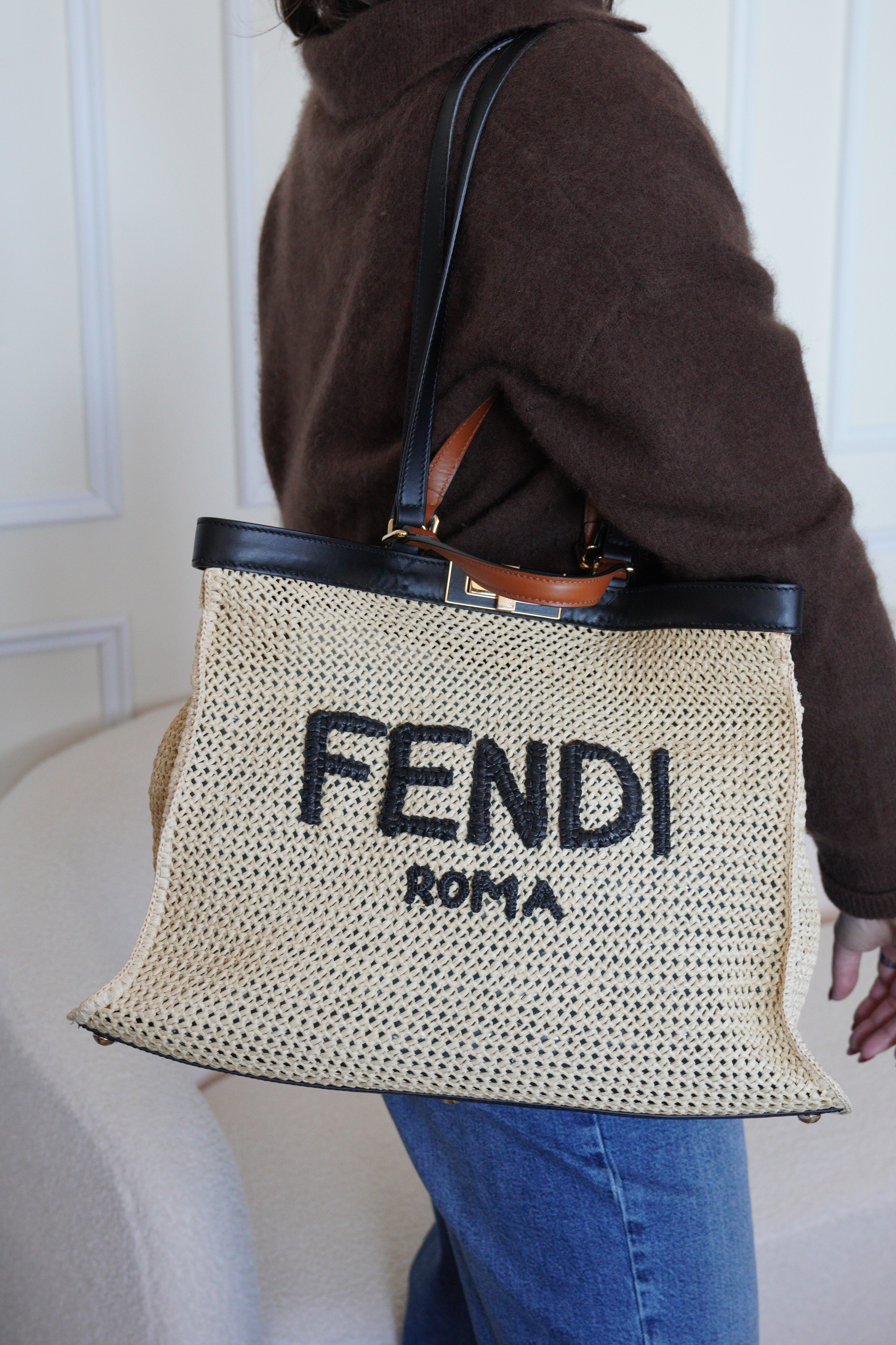 FENDI ロゴ入りラフィアトートバッグ　ビンテージ Fendi peekaboo cabas tote medium raffia – bamluxurystore