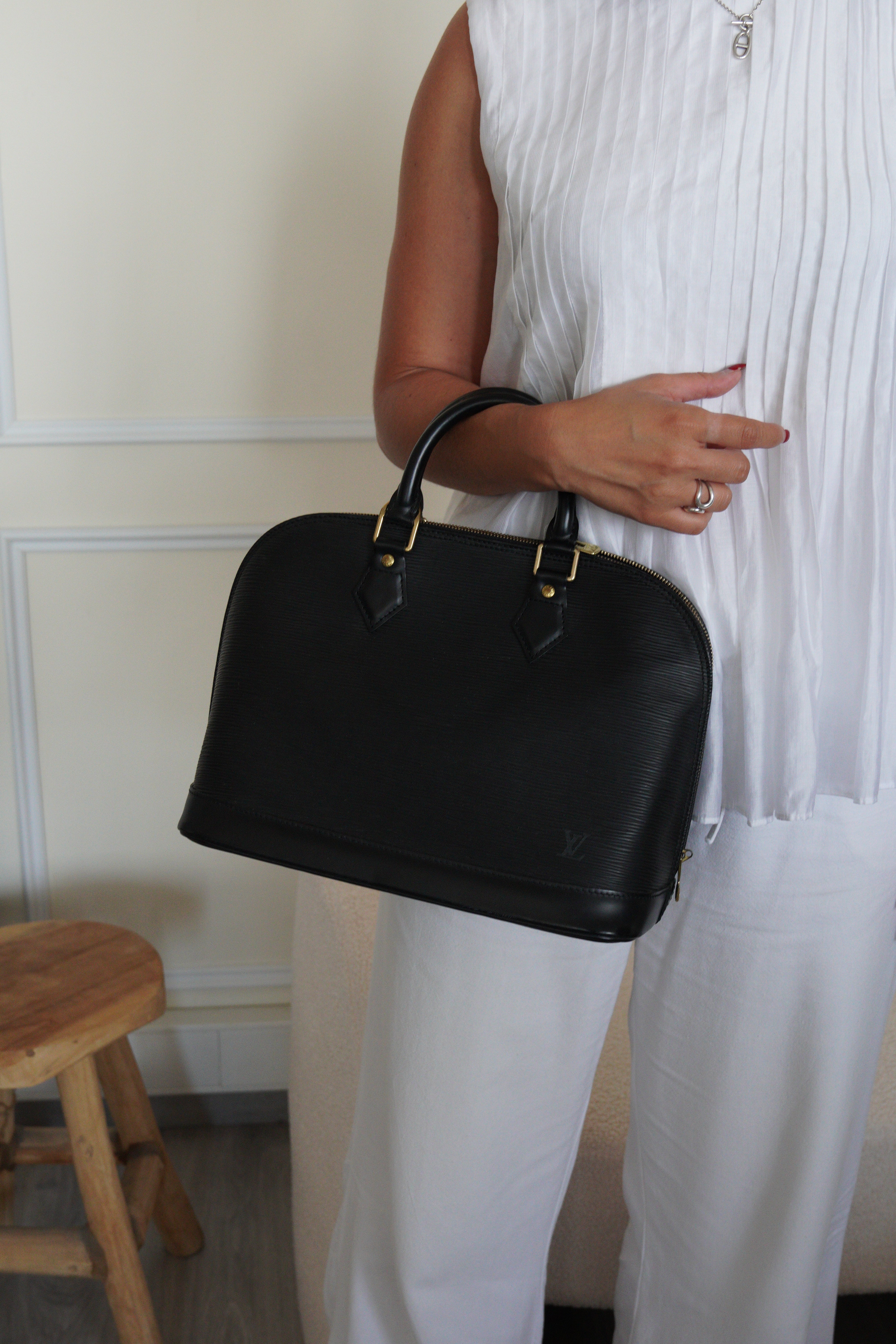 Louis Vuitton Alma PM vintage black epi leather – bamluxurystore