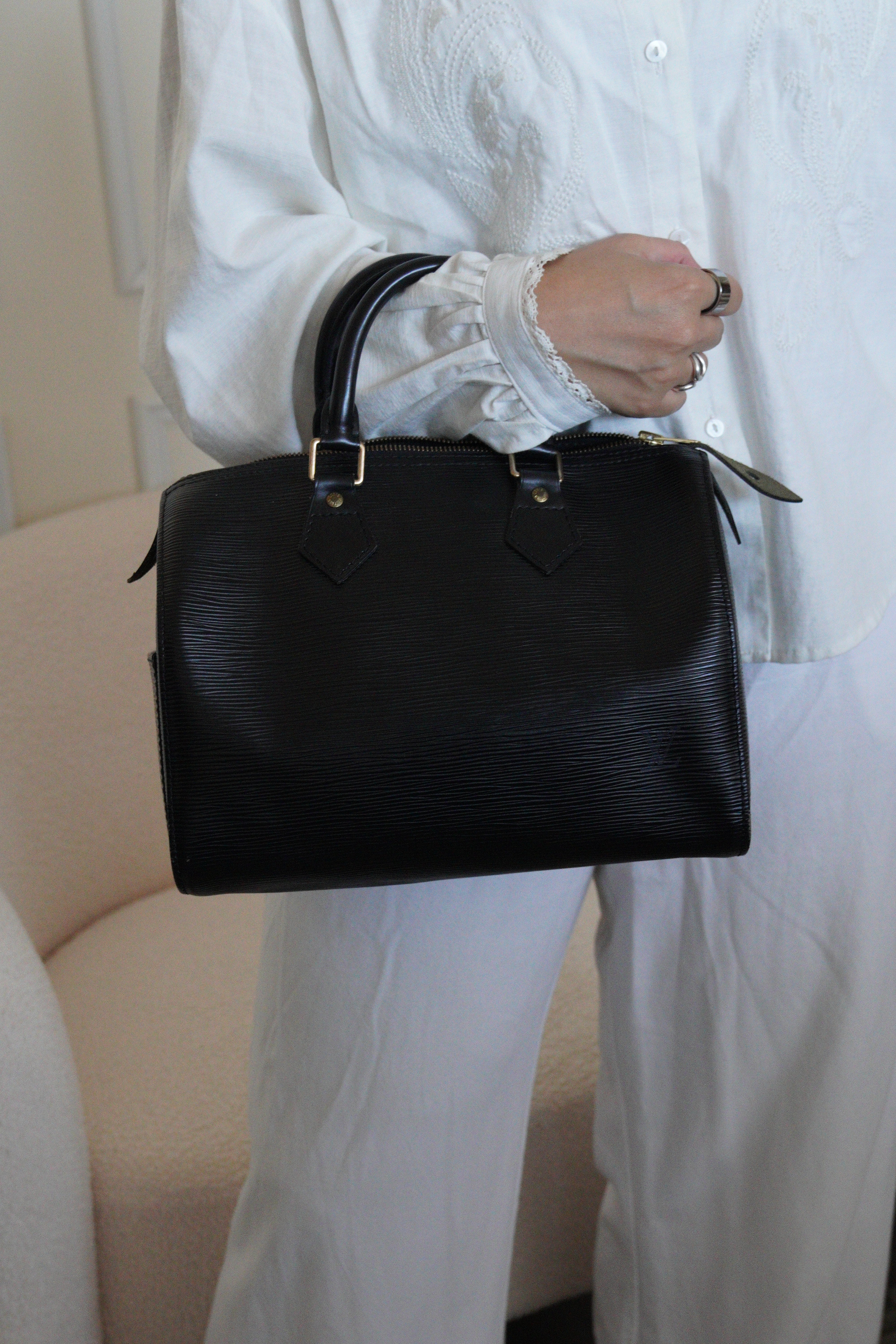 Louis Vuitton Speedy 25 black epi leather – bamluxurystore