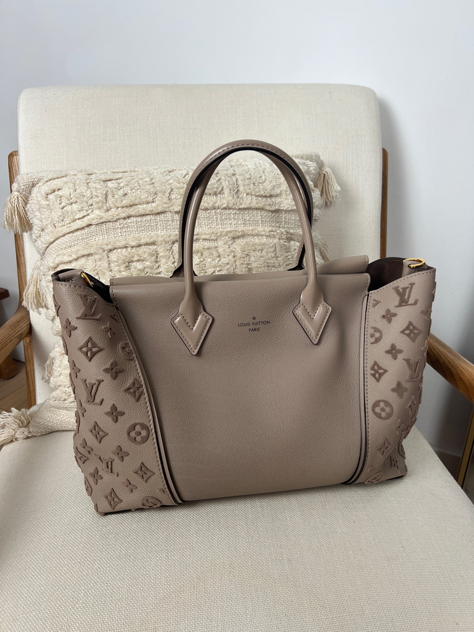 Louis Vuitton W tote bag