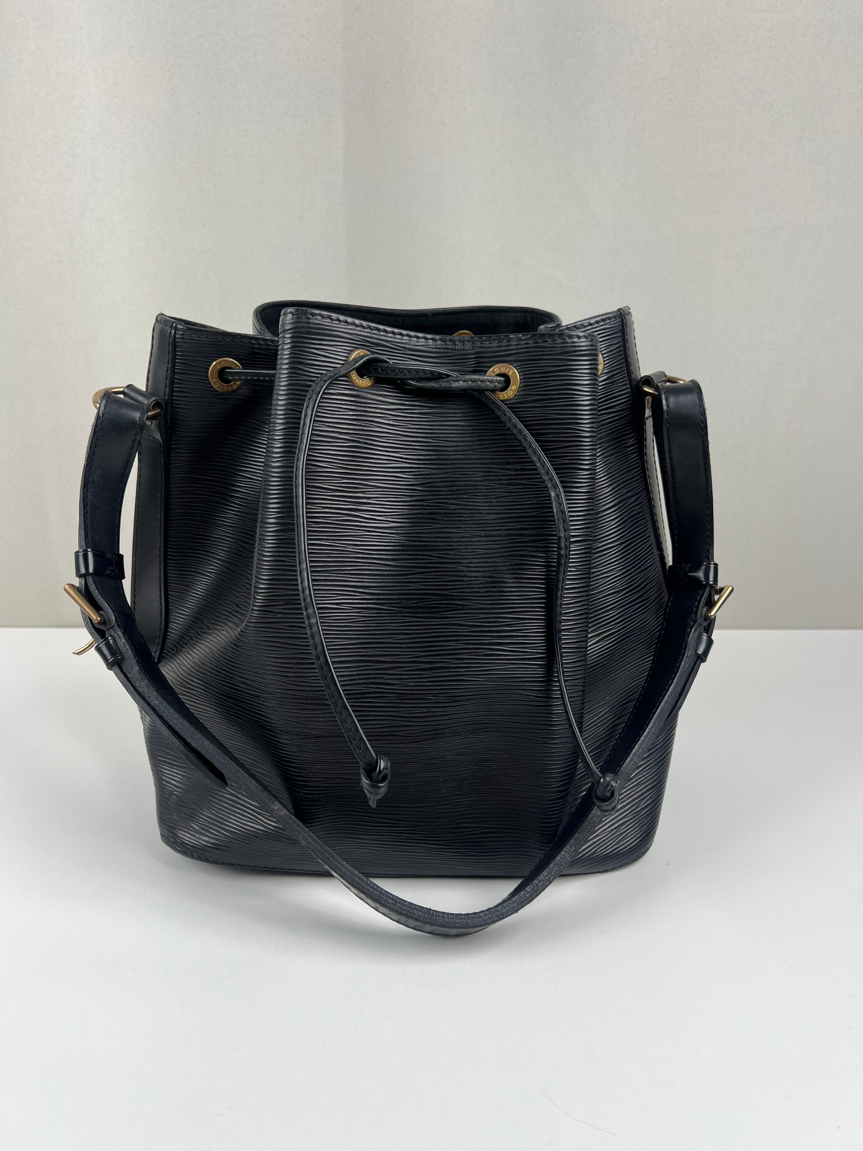 Louis Vuitton Noé PM black épi leather – bamluxurystore