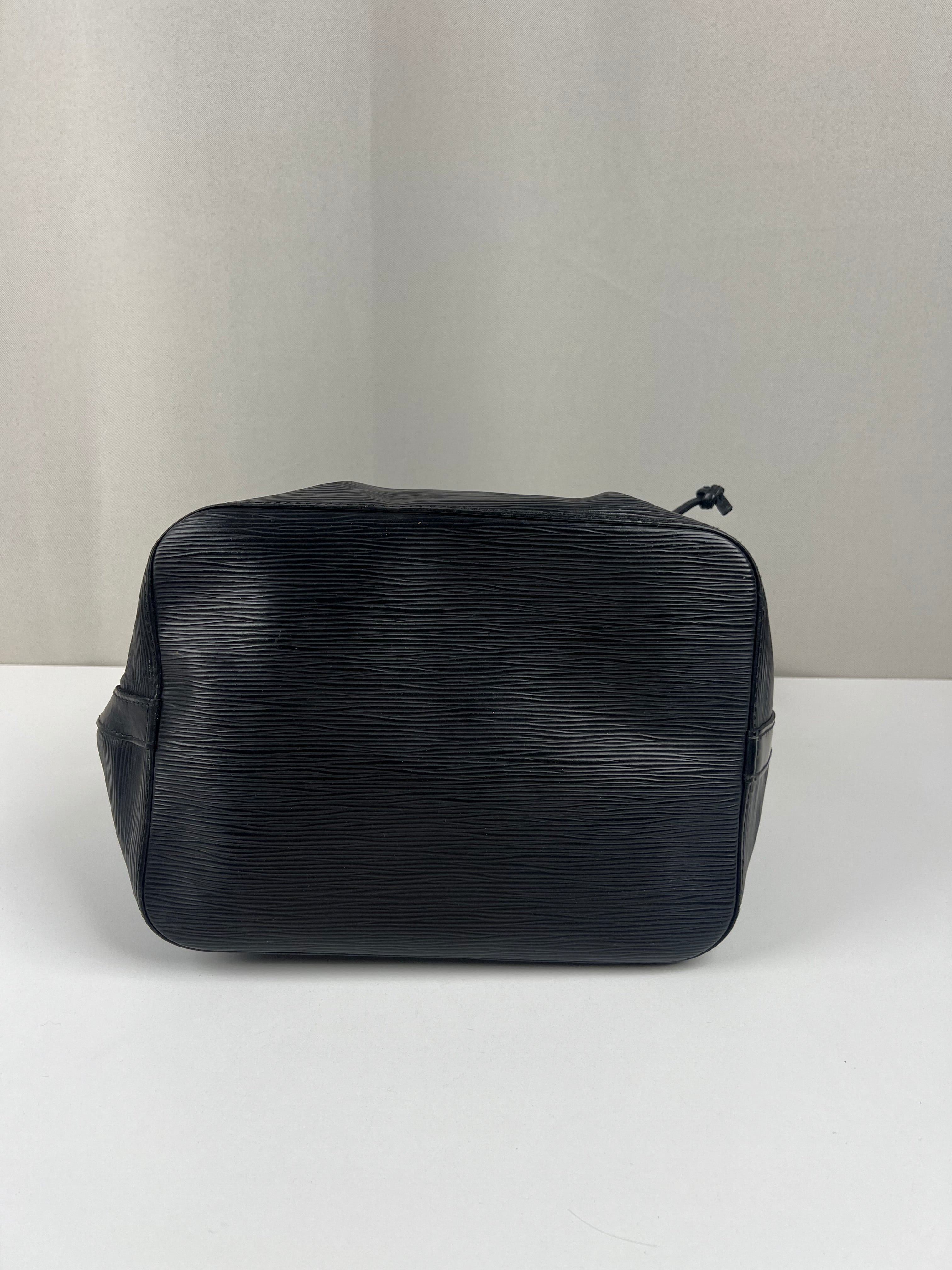 ※ノエ　Louis Vuitton エピレザー　ブラックケース Louis Vuitton Noé PM black épi leather – bamluxurystore