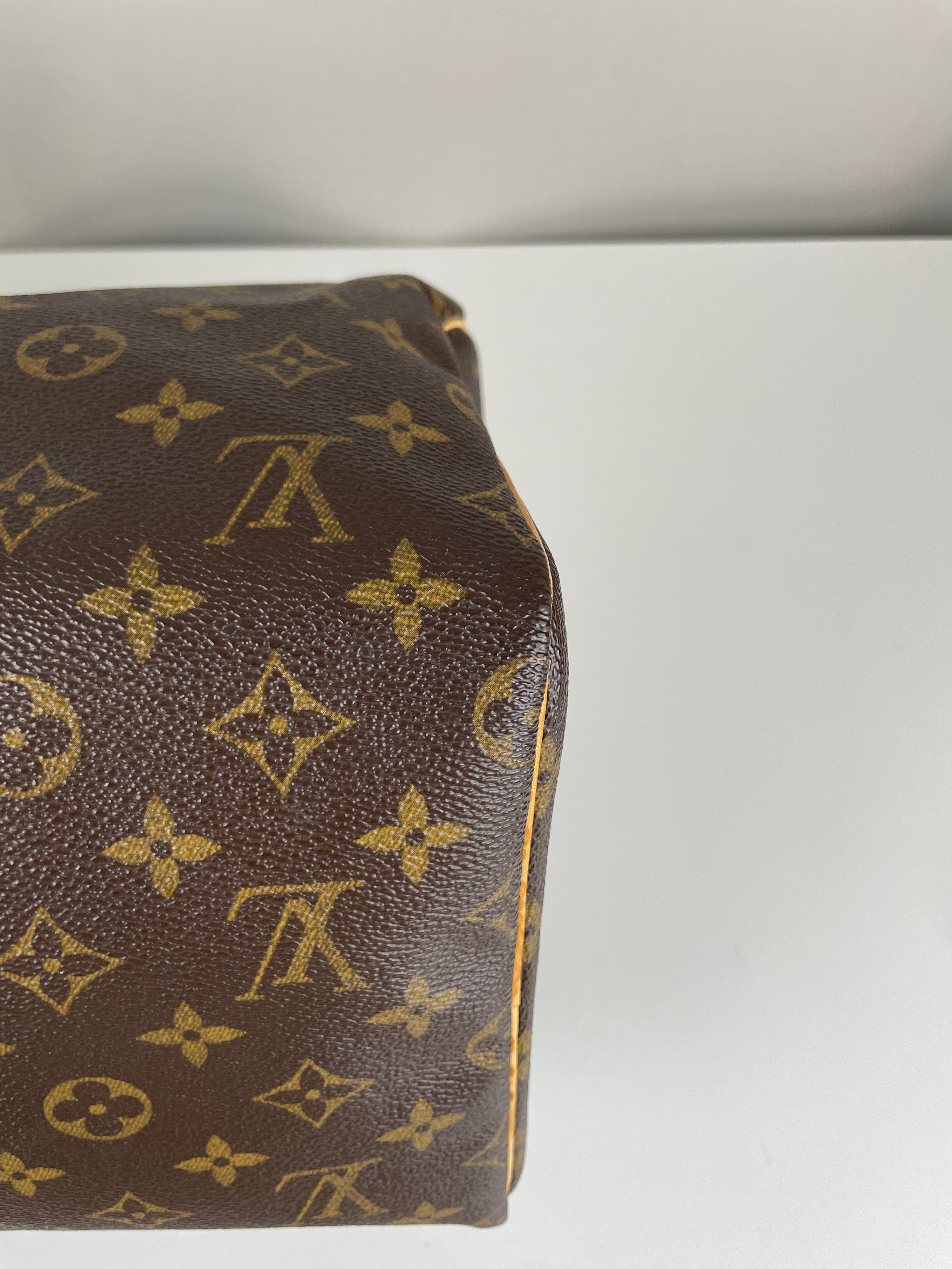 Louis Vuitton speedy 40 monogram – bamluxurystore