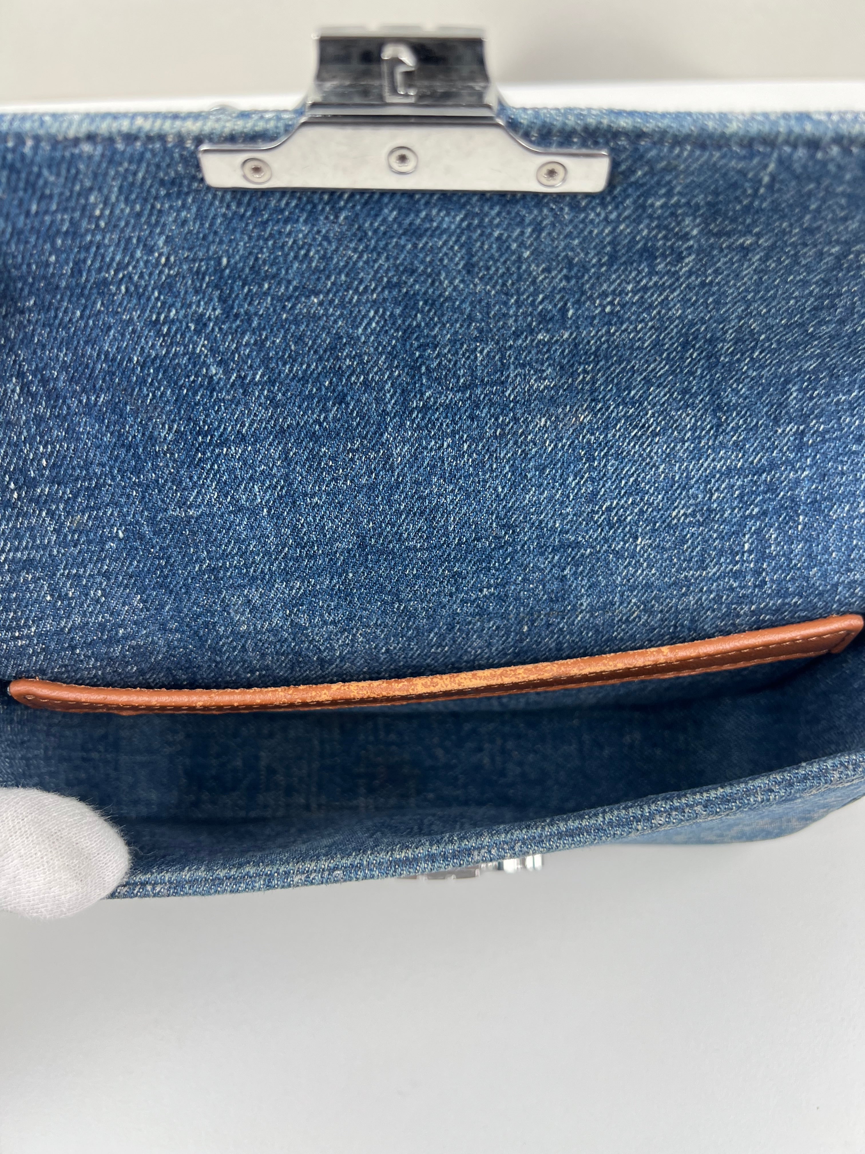 Céline Claude Triumph denim shoulder bag – bamluxurystore