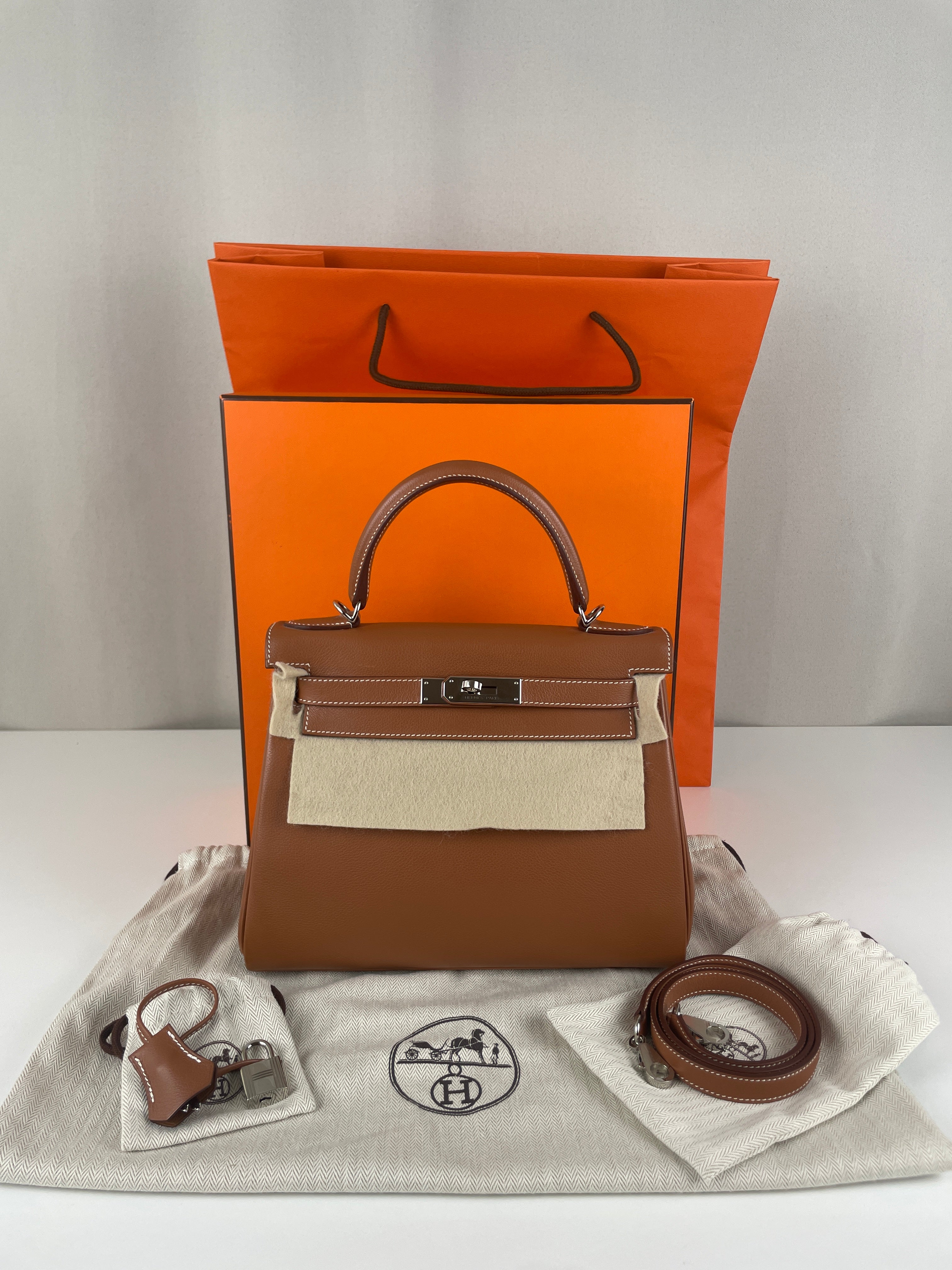 Hermès Kelly 28 Gold Evercolor Silver Hardware – bamluxurystore