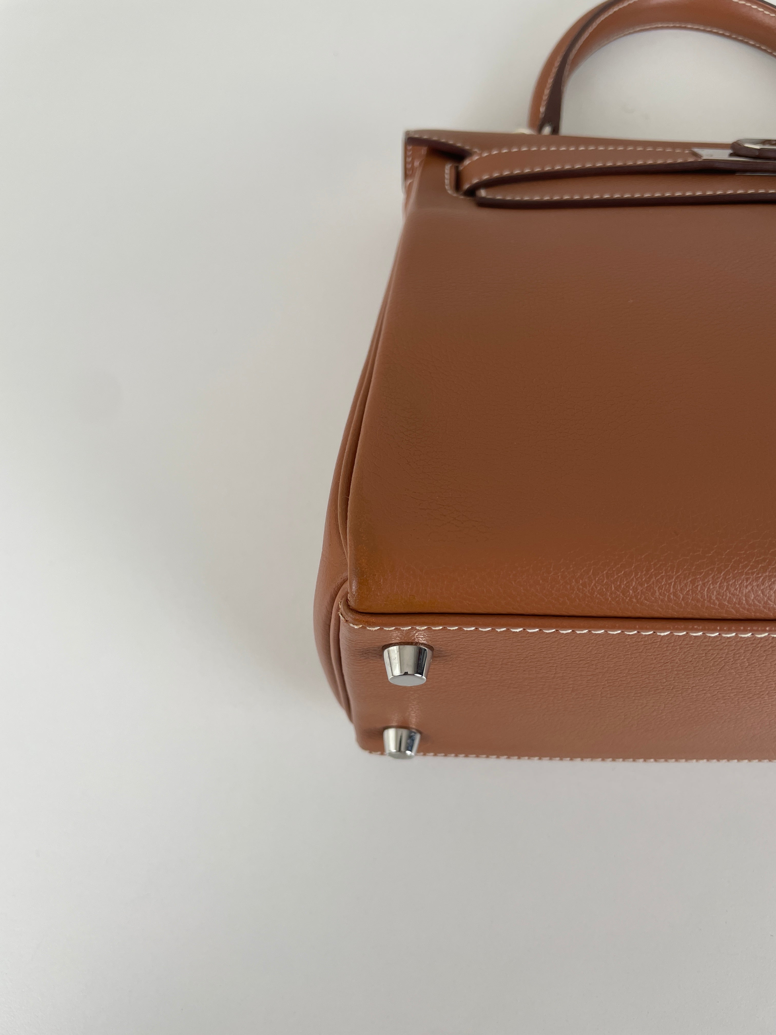 Hermès Kelly 28 Gold Evercolor Silver Hardware – bamluxurystore