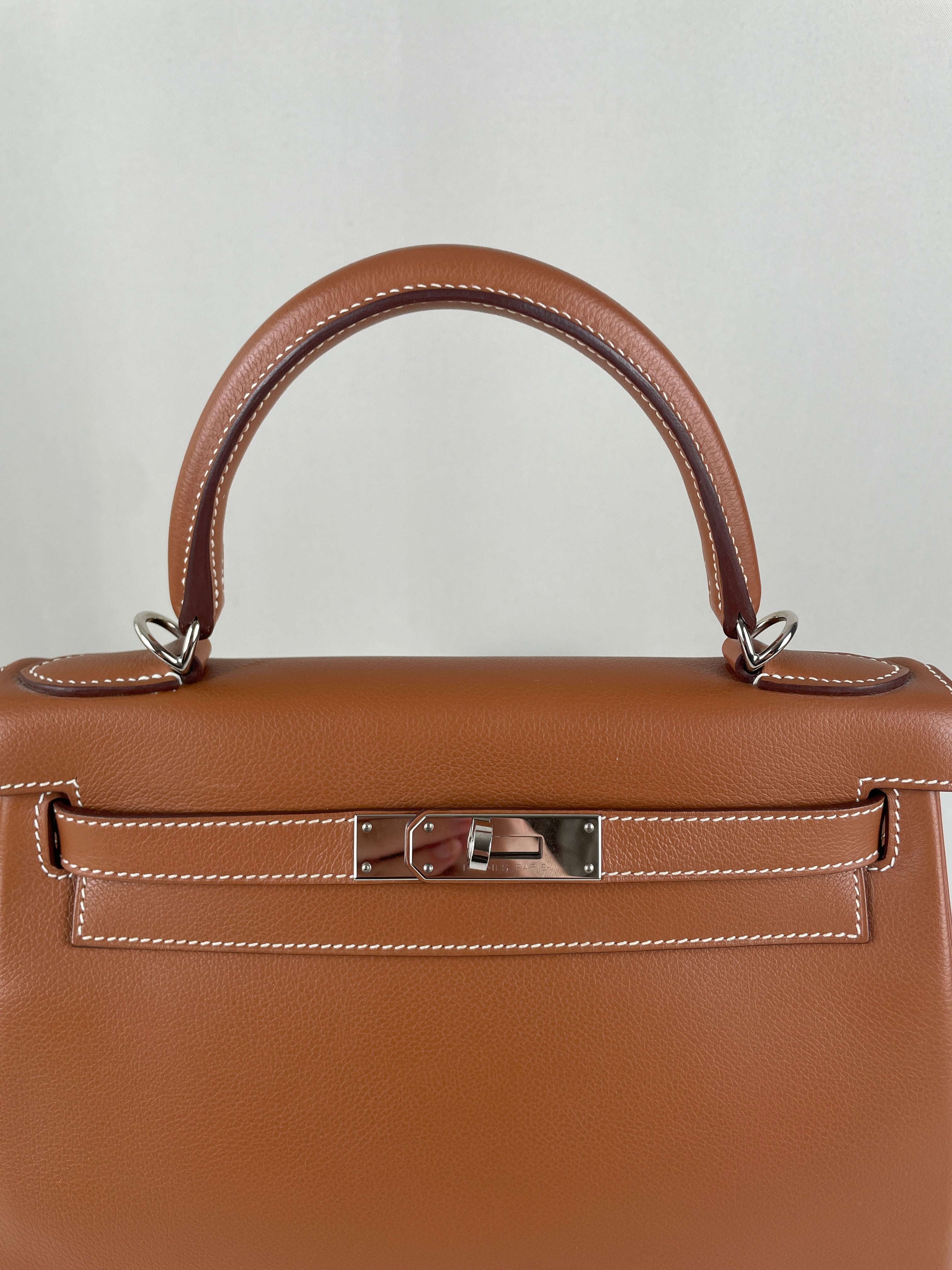 Hermès Kelly 28 Gold Evercolor Silver Hardware – bamluxurystore