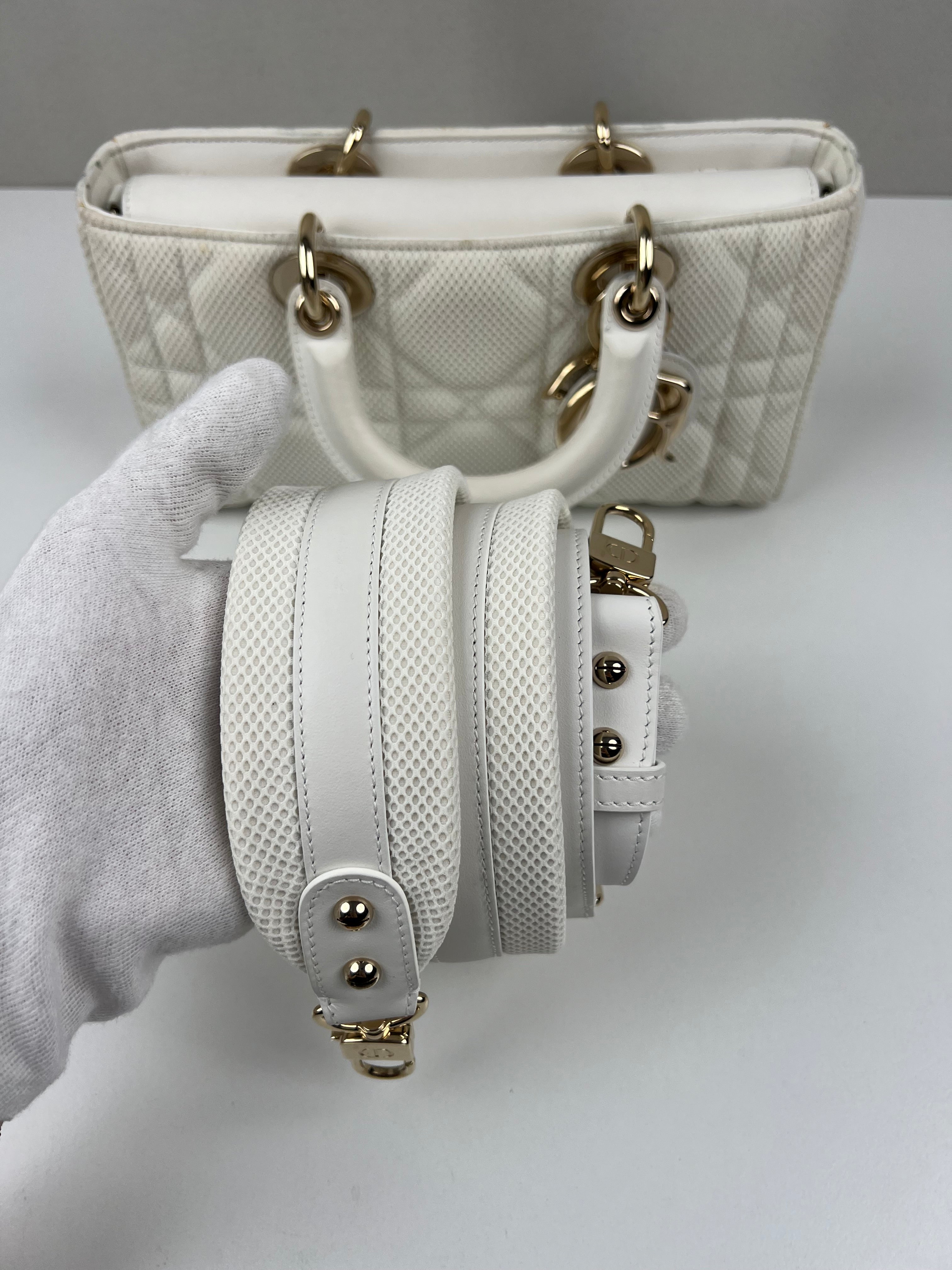 Dior ノベルティ ショルダーバッグ ホワイト Dior Lady D-Joy medium white fabric crossbody bag – bamluxurystore