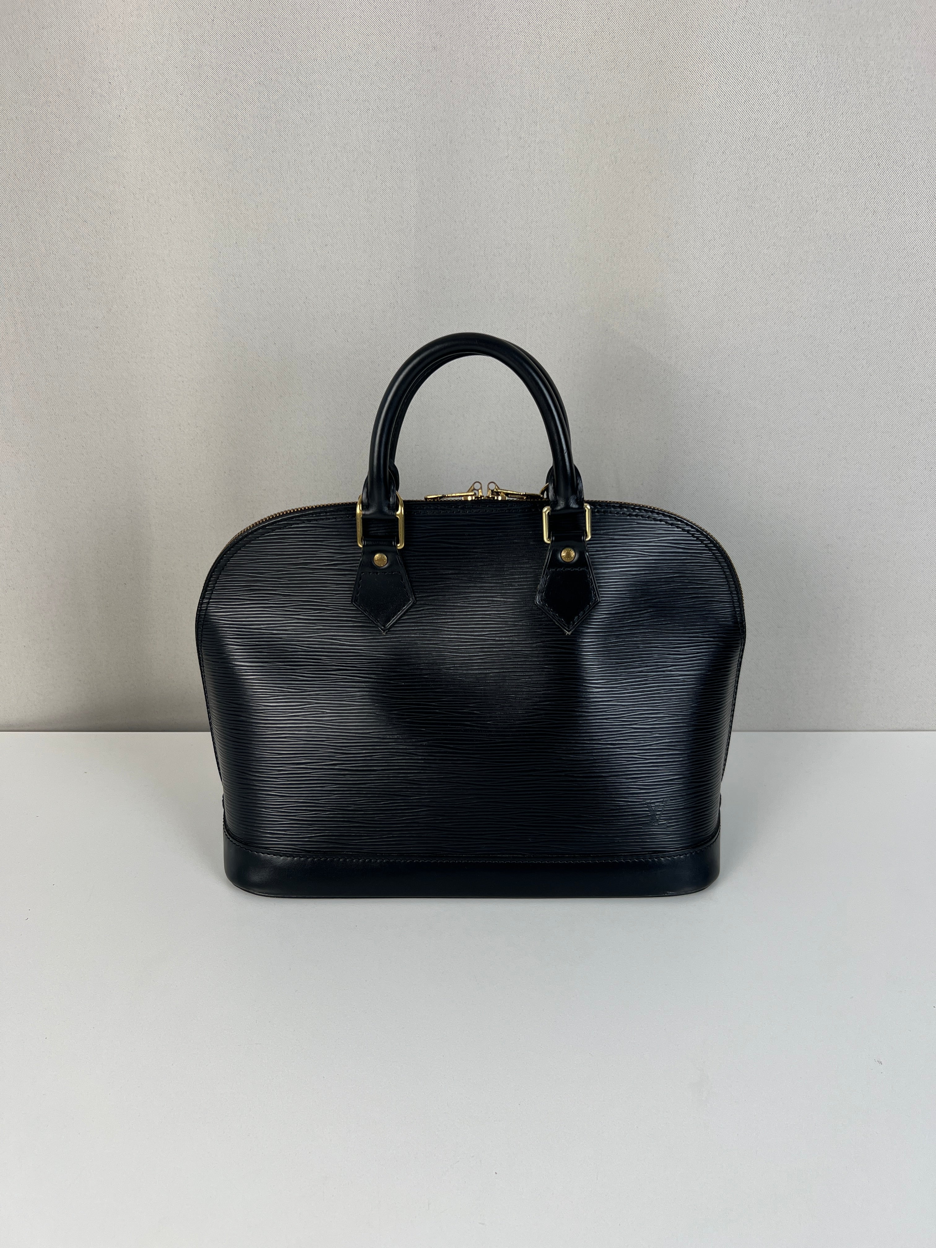 Louis Vuitton Alma PM black epi leather – bamluxurystore