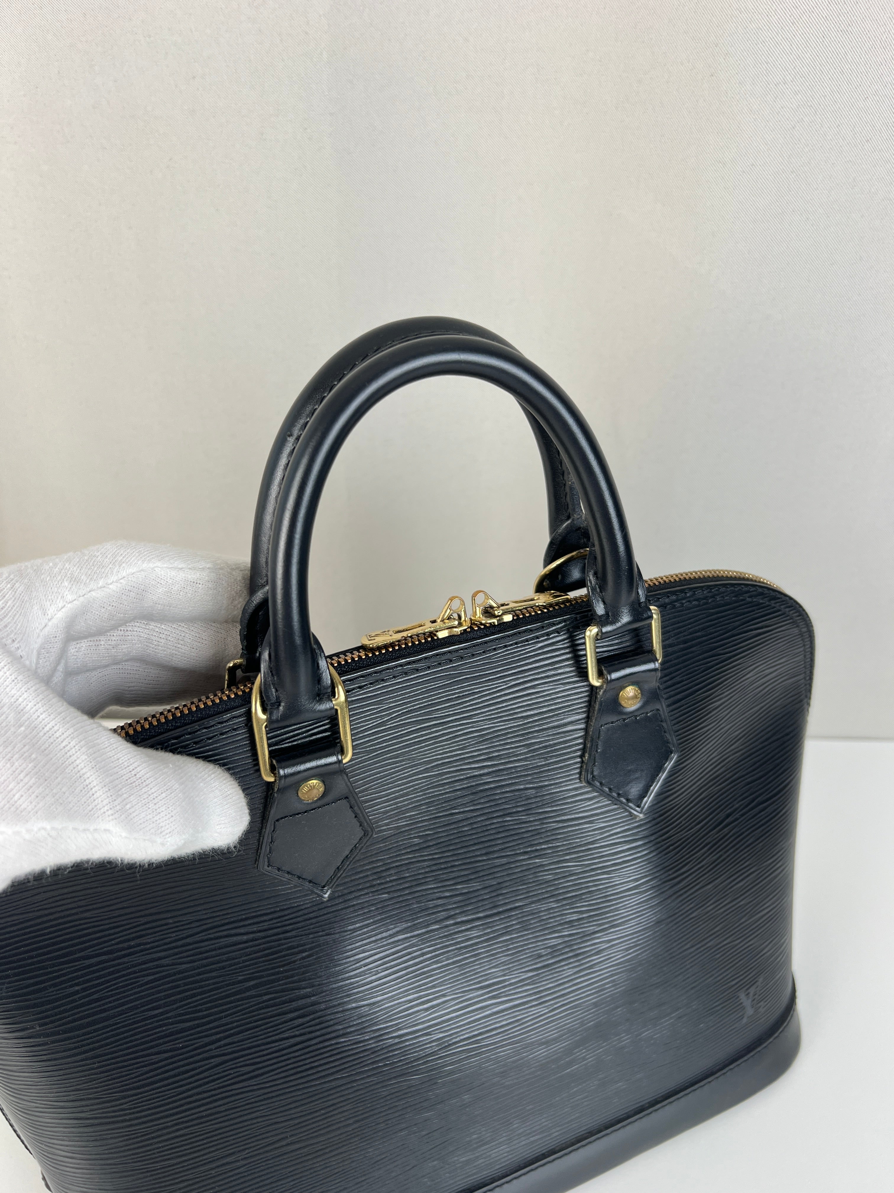 Louis Vuitton Alma PM black epi leather – bamluxurystore