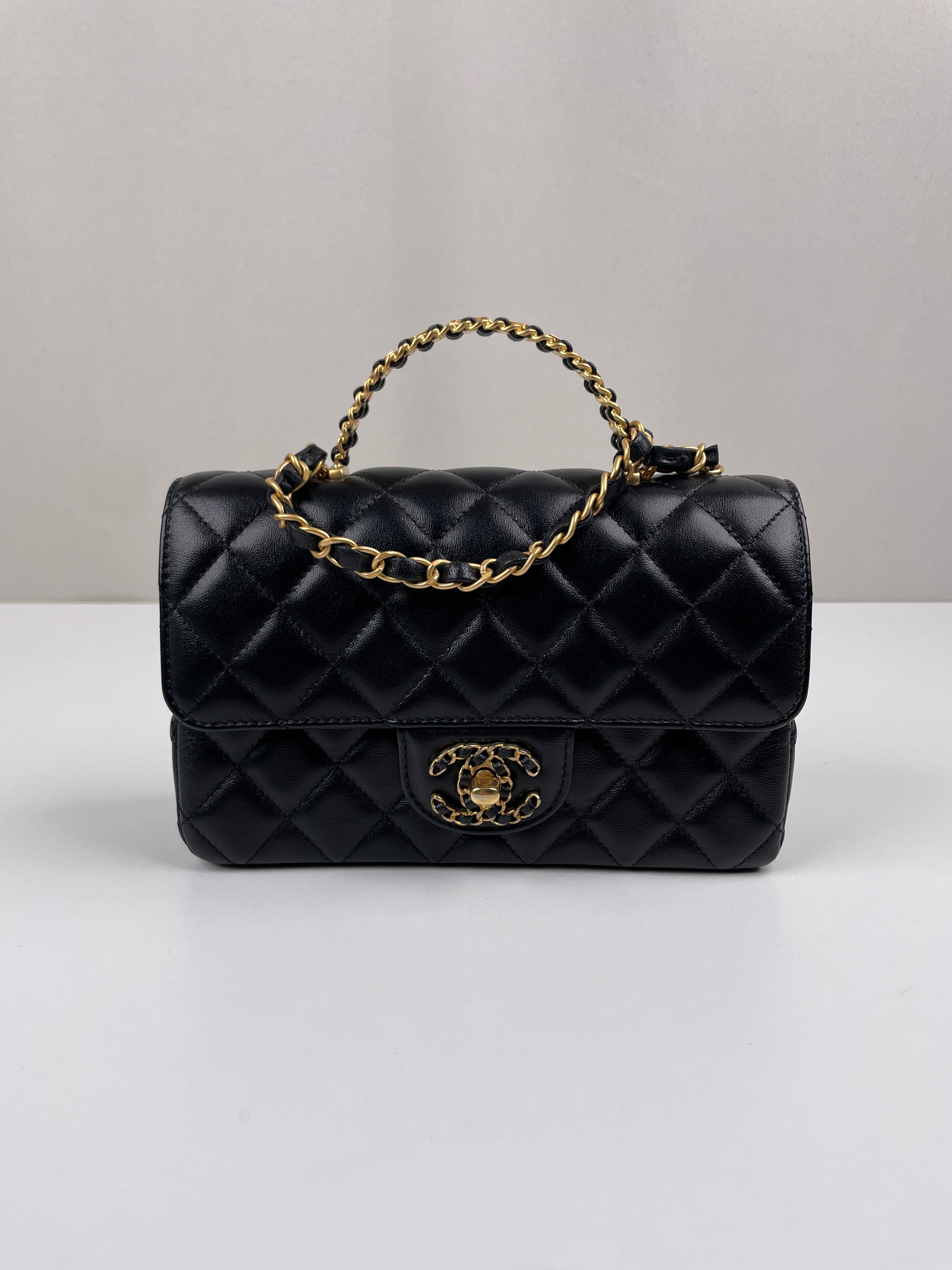 l*i様 CHANEL ハンドバッグ Chanel Top handle Black Gold – bamluxurystore