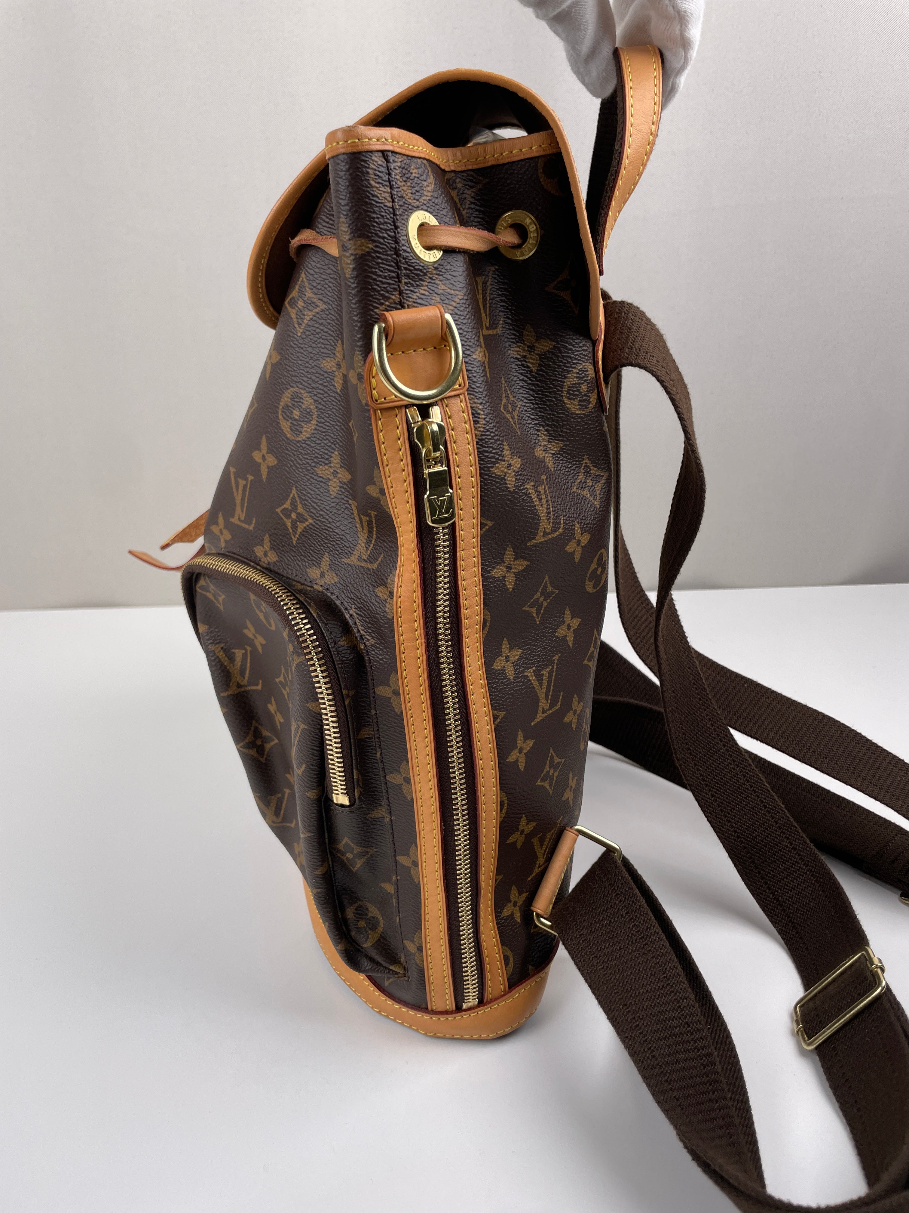 louis vuitton backpack with cloth straps Vintage Monogram Montsouris MM Brown crafted to perfection LOUIS VUITTON Montsouris BB Black