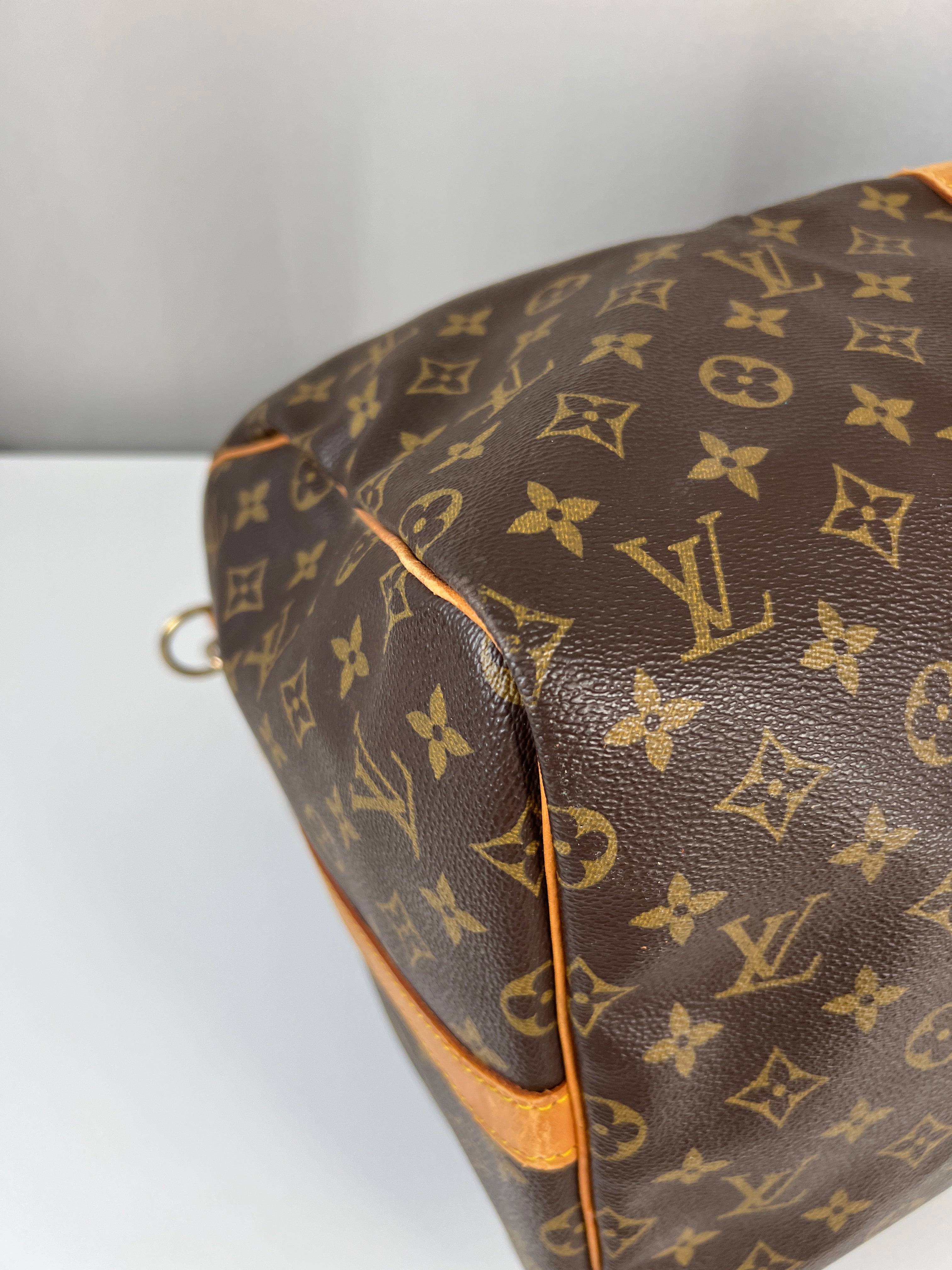 Louis Vuitton Keepall 55 Monogram canvas bag with strap