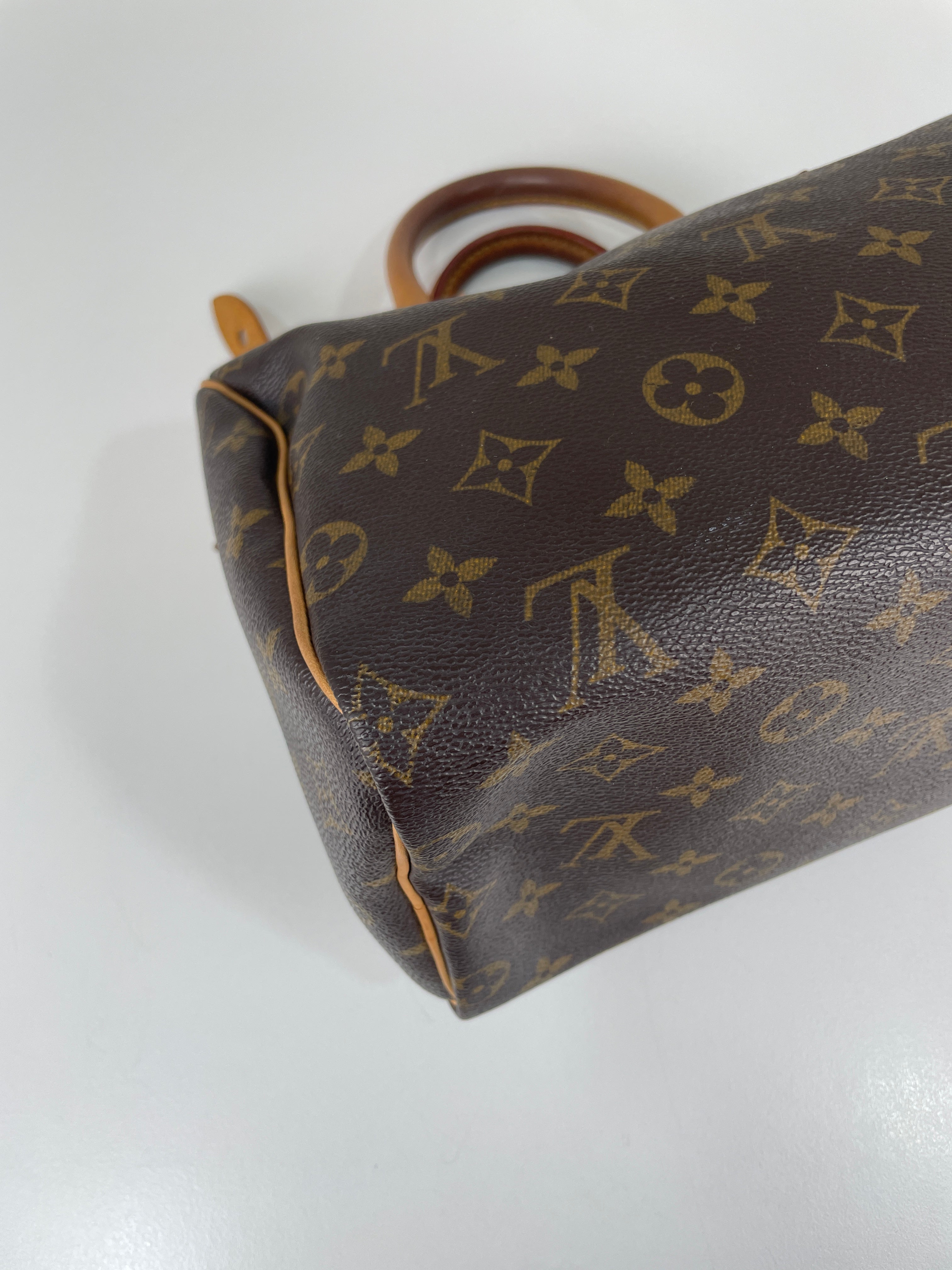 Louis Vuitton Speedy 25 Bag with shoulder strap Monogram Canvas