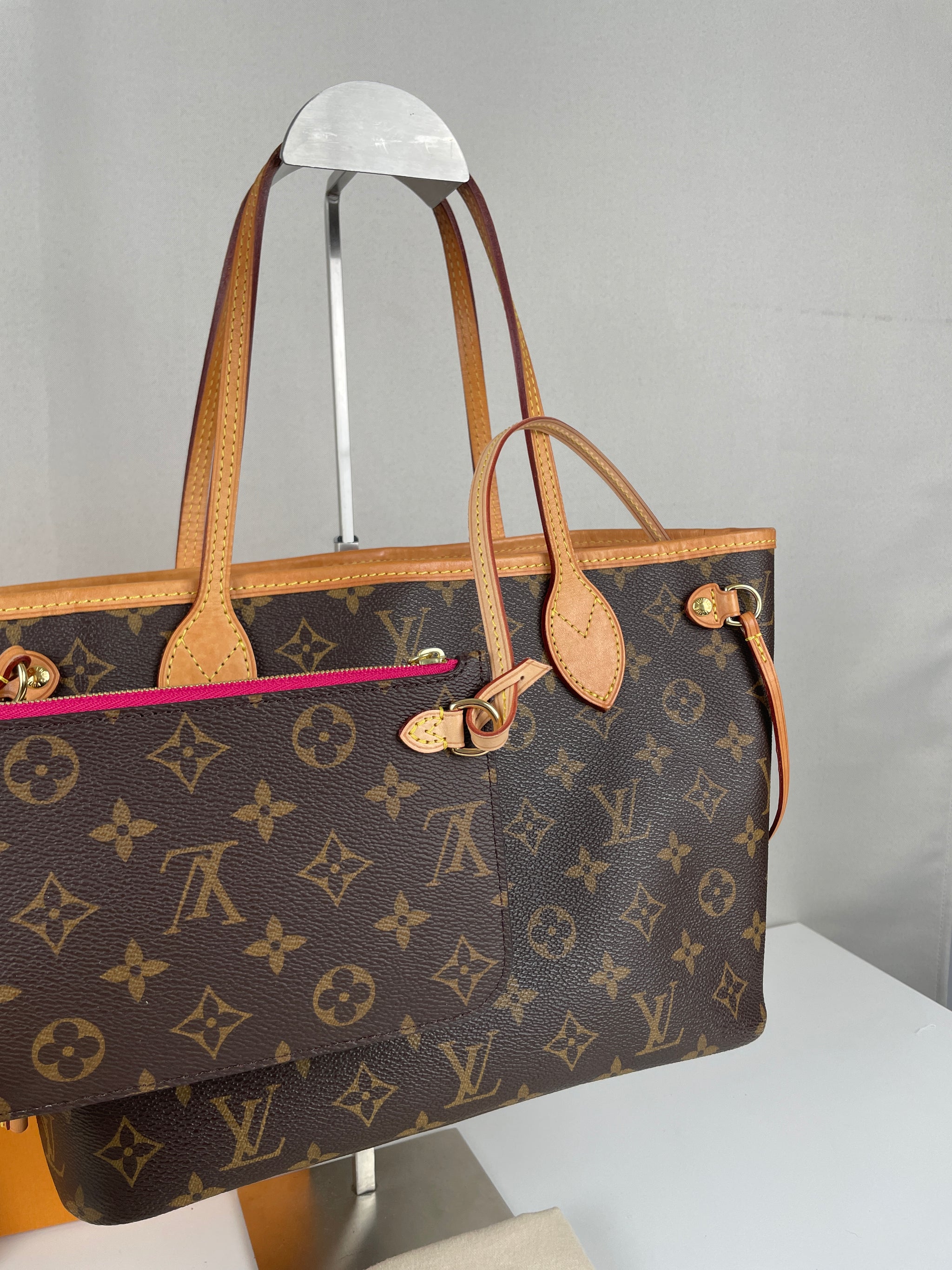 Louis Vuitton Neverfull PM Monogram Canvas bag - Main Image