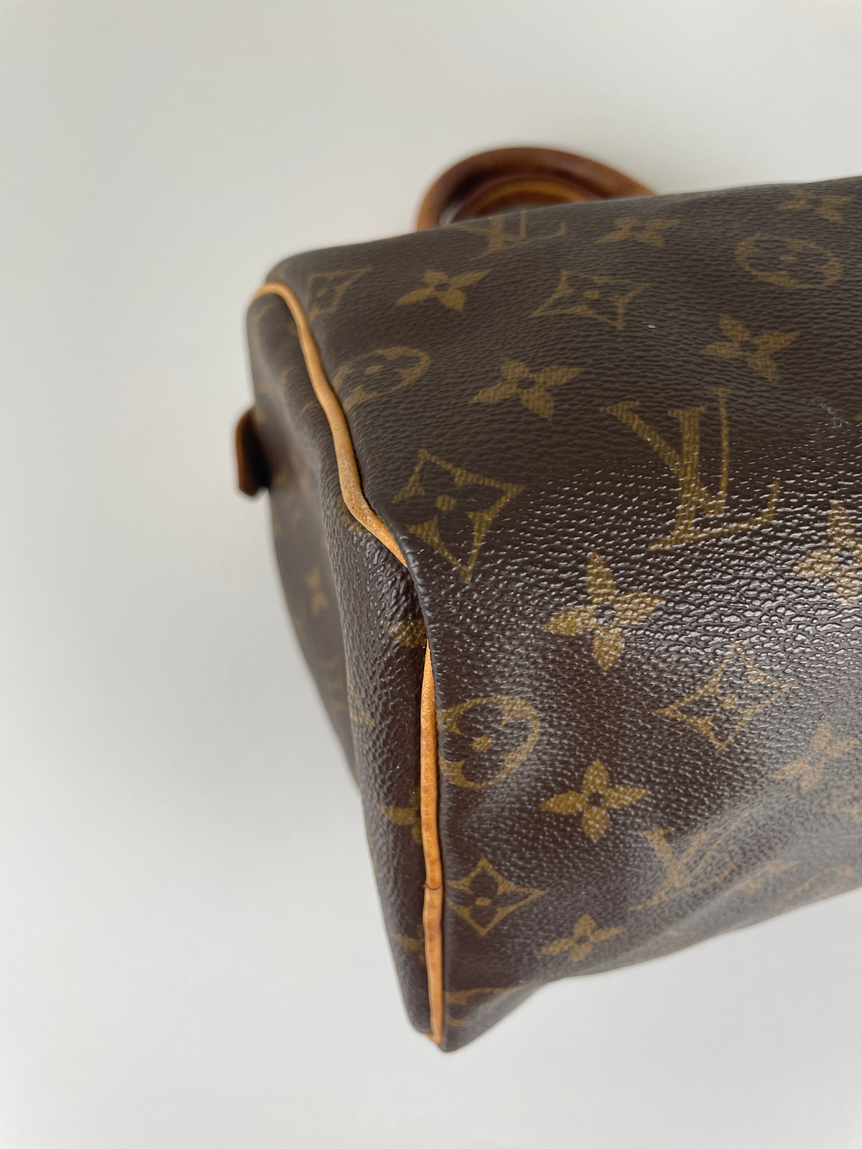 Louis Vuitton Speedy 25 Bag Monogram Canvas – bamluxurystore