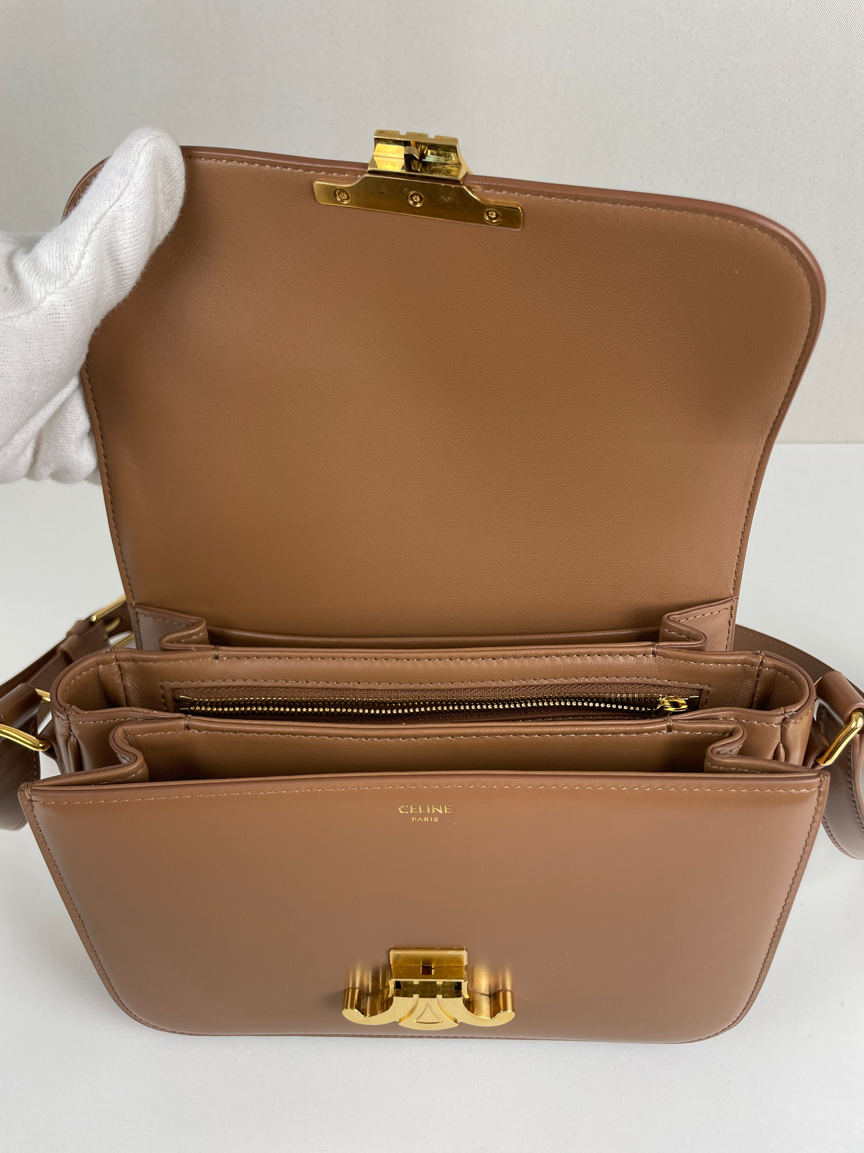 CELINEブラウンレザー ハンドバッグ ゴールド金具 Celine Triomphe Brown leather bag – bamluxurystore