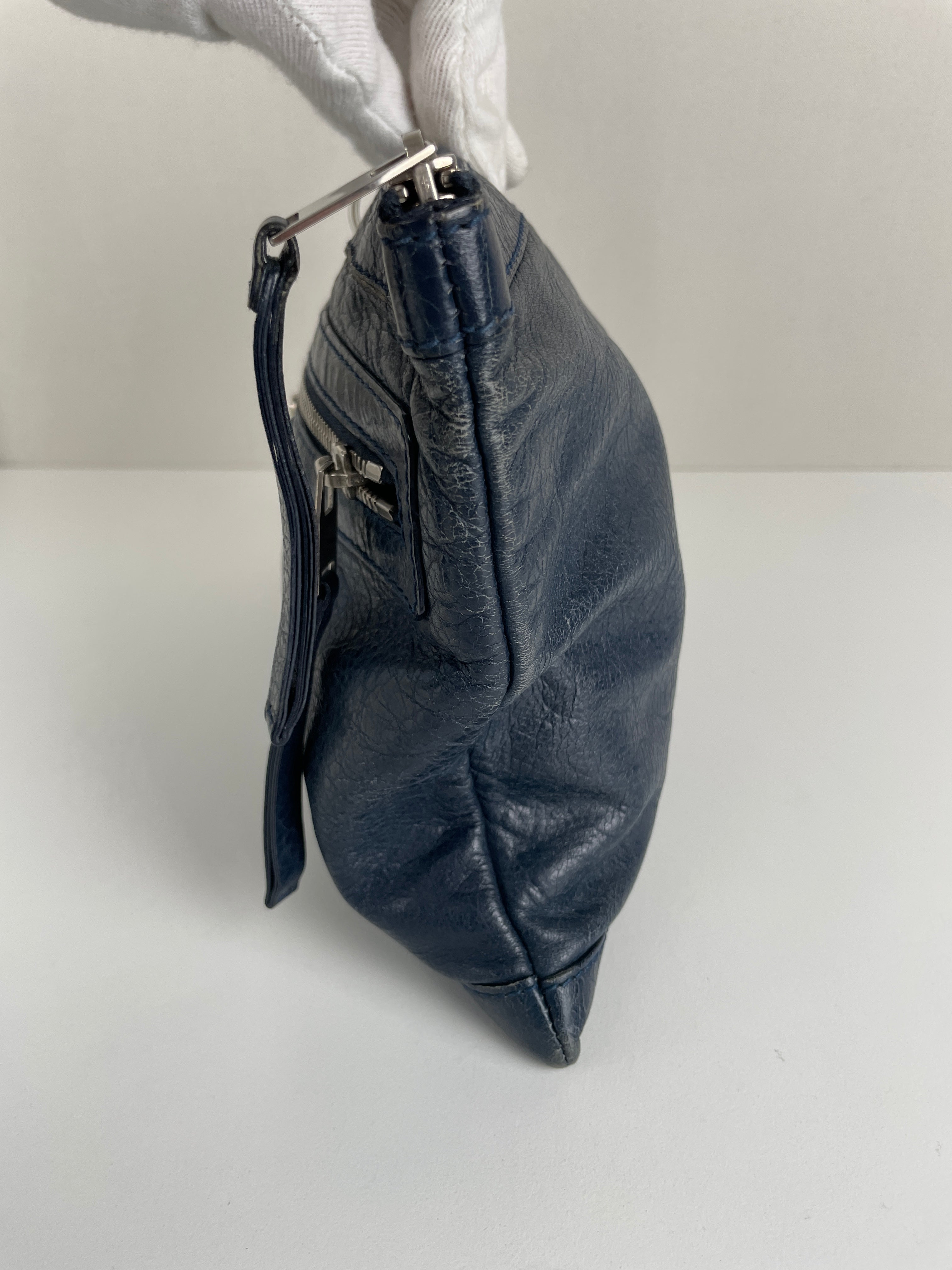 Balenciaga pouch city clip in blue crinkled leather – bamluxurystore Balenciaga pouch city clip in blue crinkled leather – bamluxurystore
