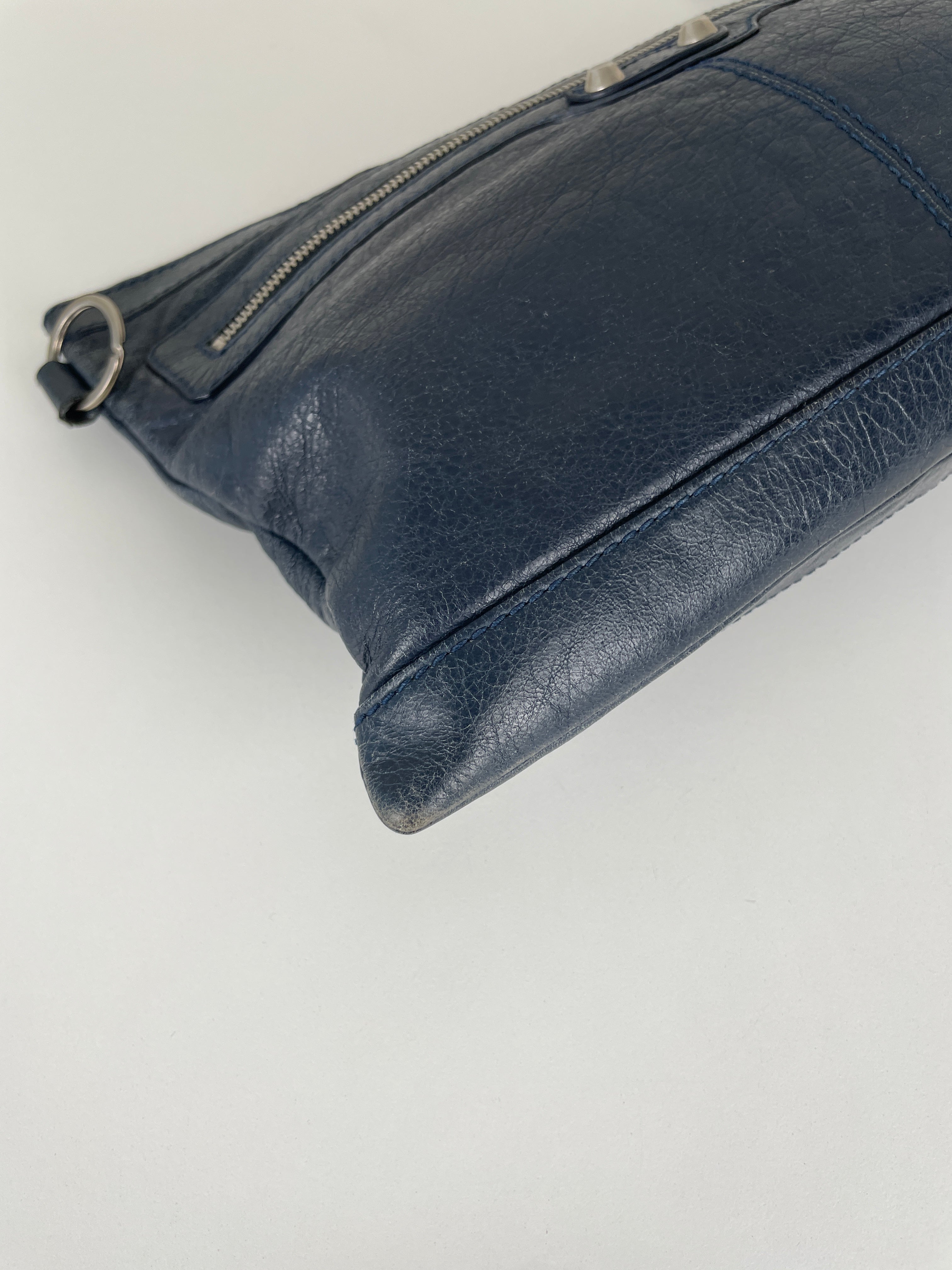 Balenciaga pouch city clip in blue crinkled leather – bamluxurystore