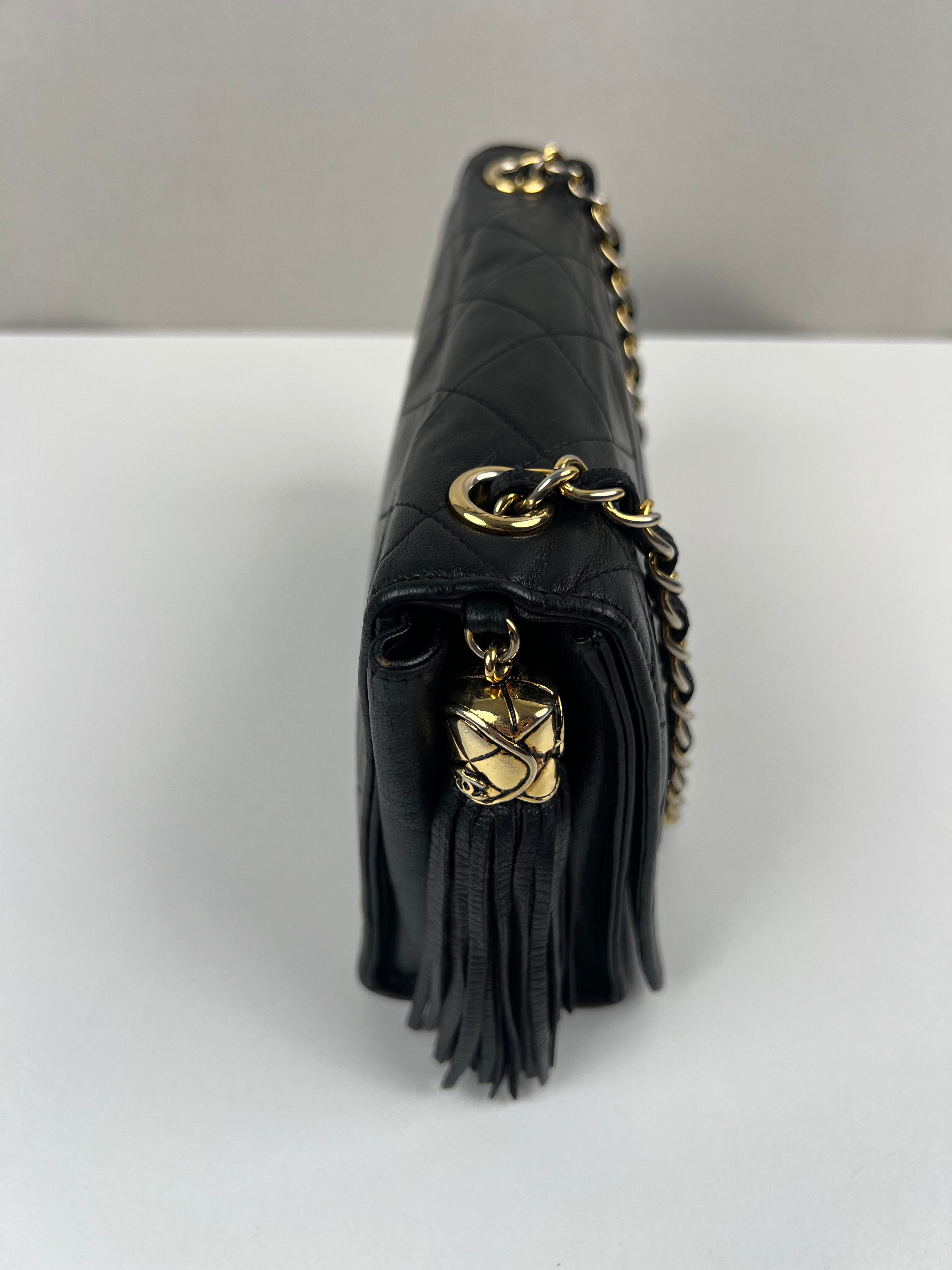Chanel vintage crossbody black leather – bamluxurystore