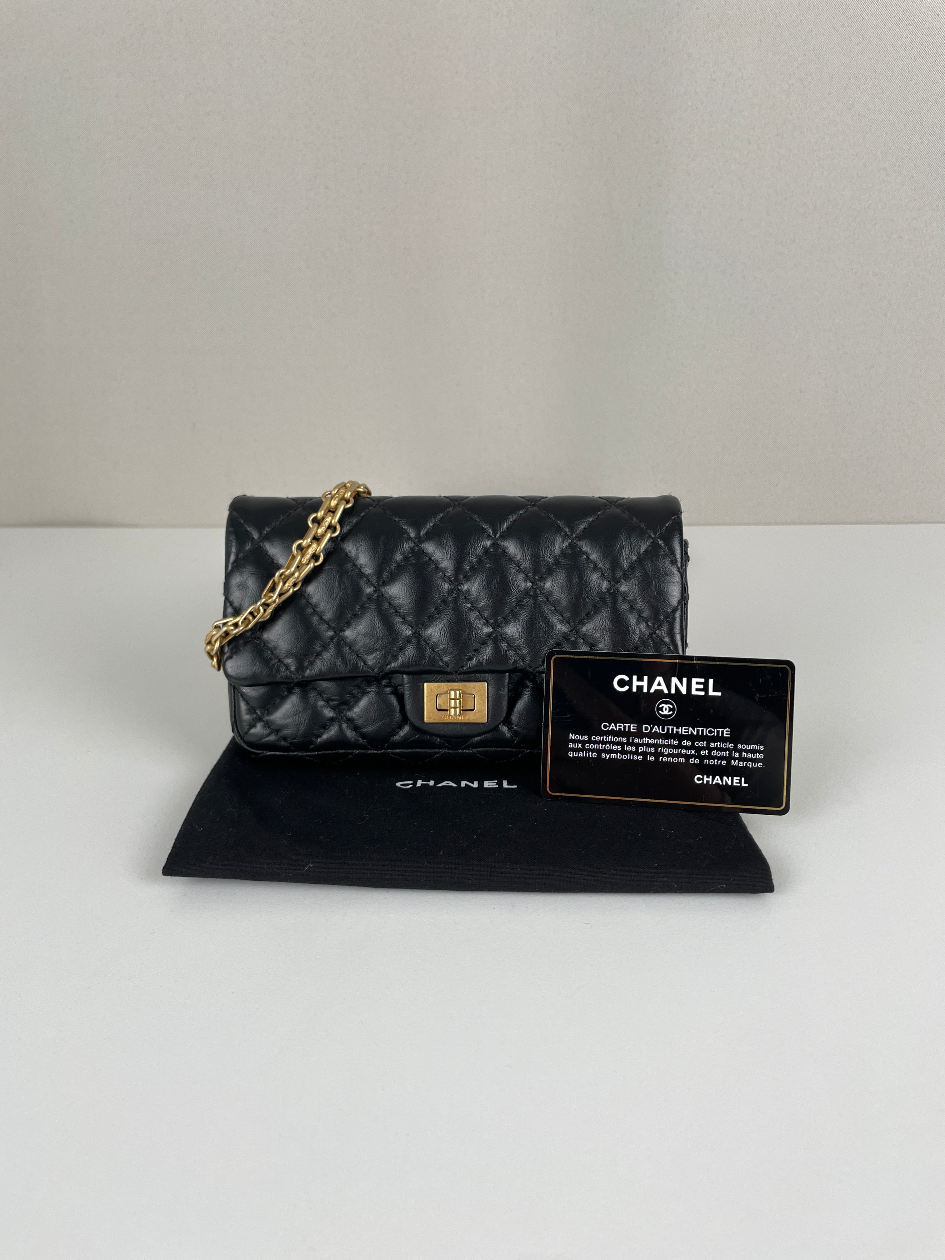 ちゃんちゃん　CHANEL ベルト　ブラックレザー　キルティング RARE) Chanel 2.55 mini belt bag black leather – bamluxurystore