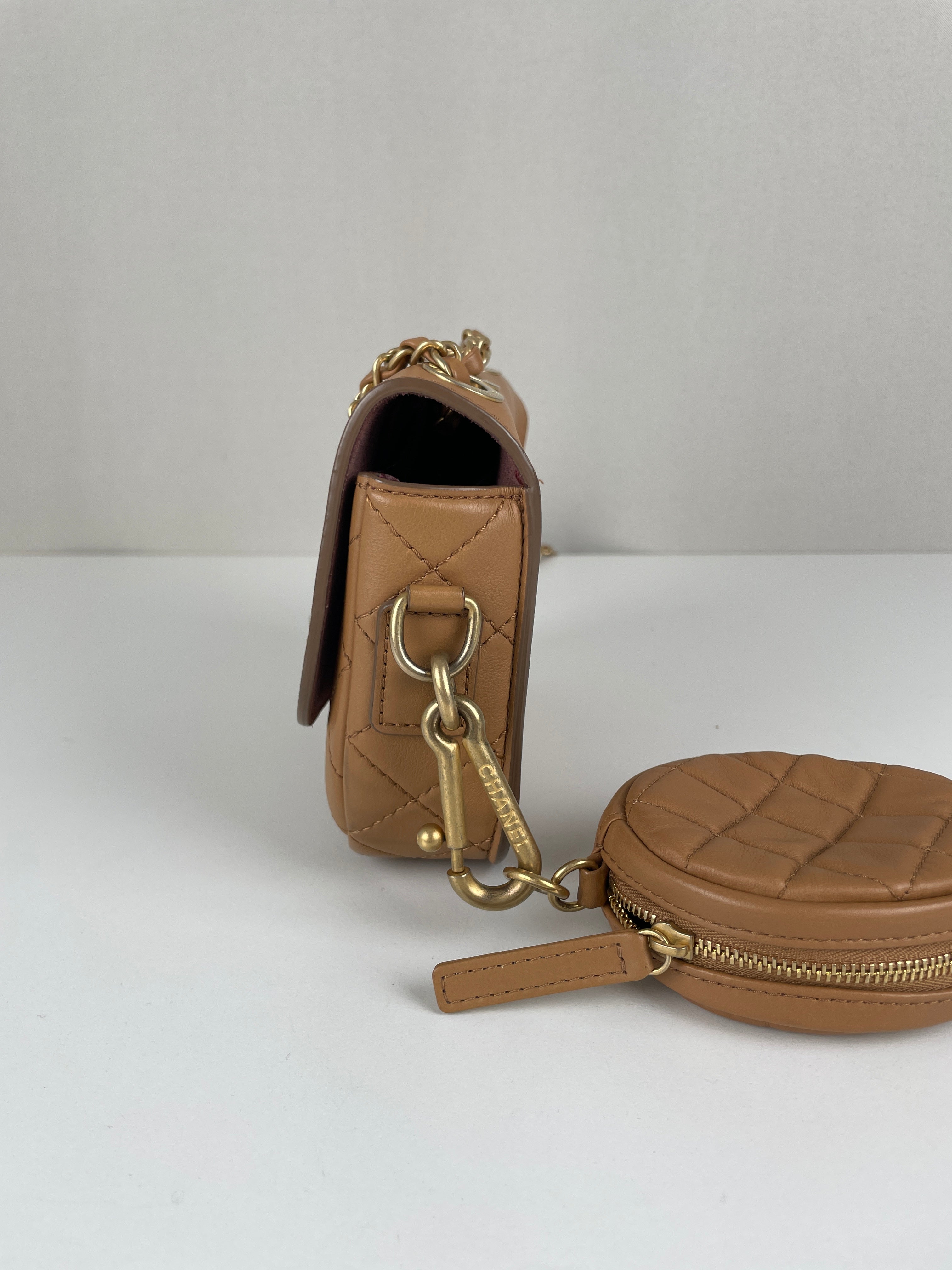 Chanel brown leather crossbody bag – bamluxurystore