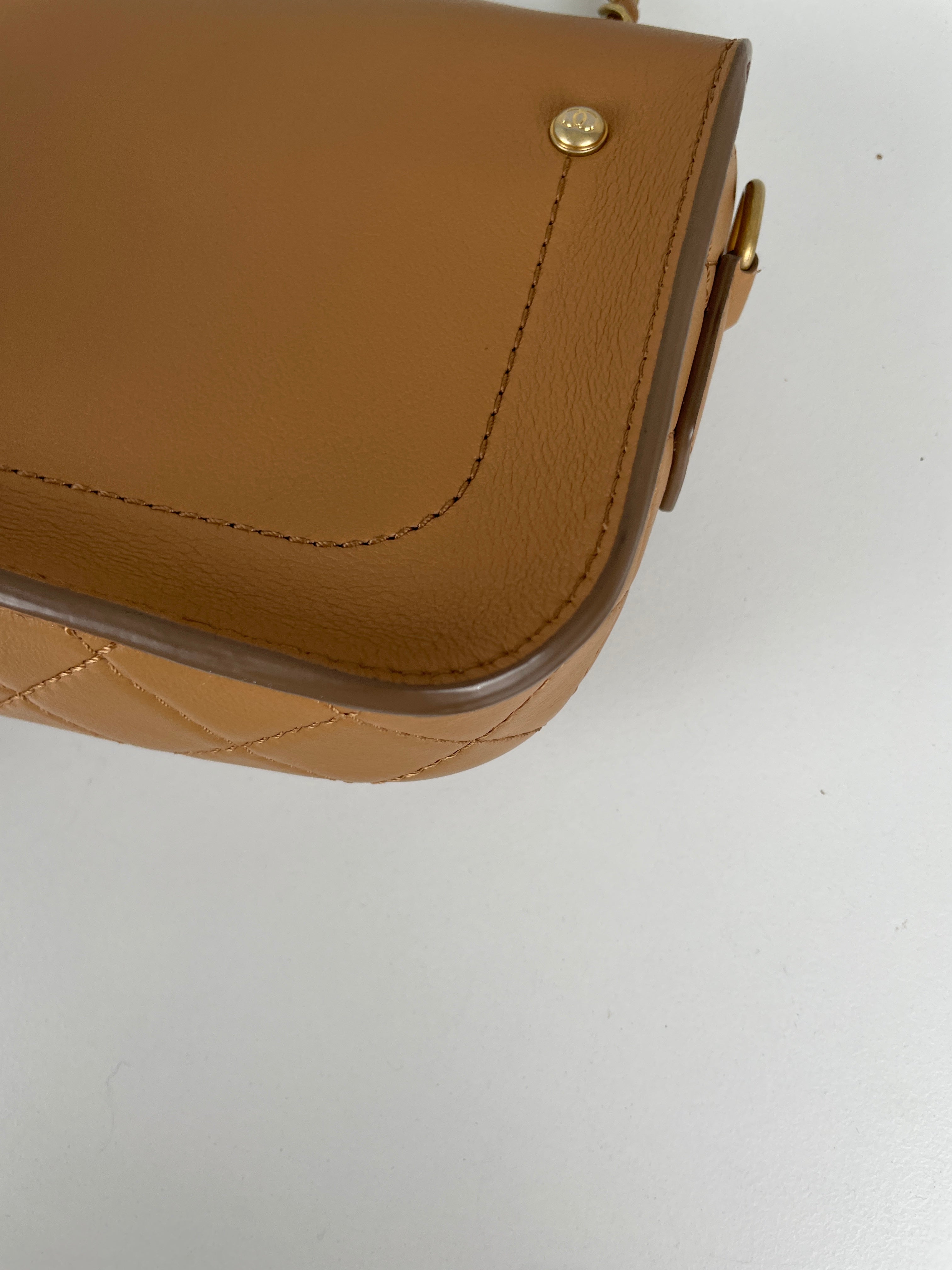Chanel brown leather crossbody bag – bamluxurystore