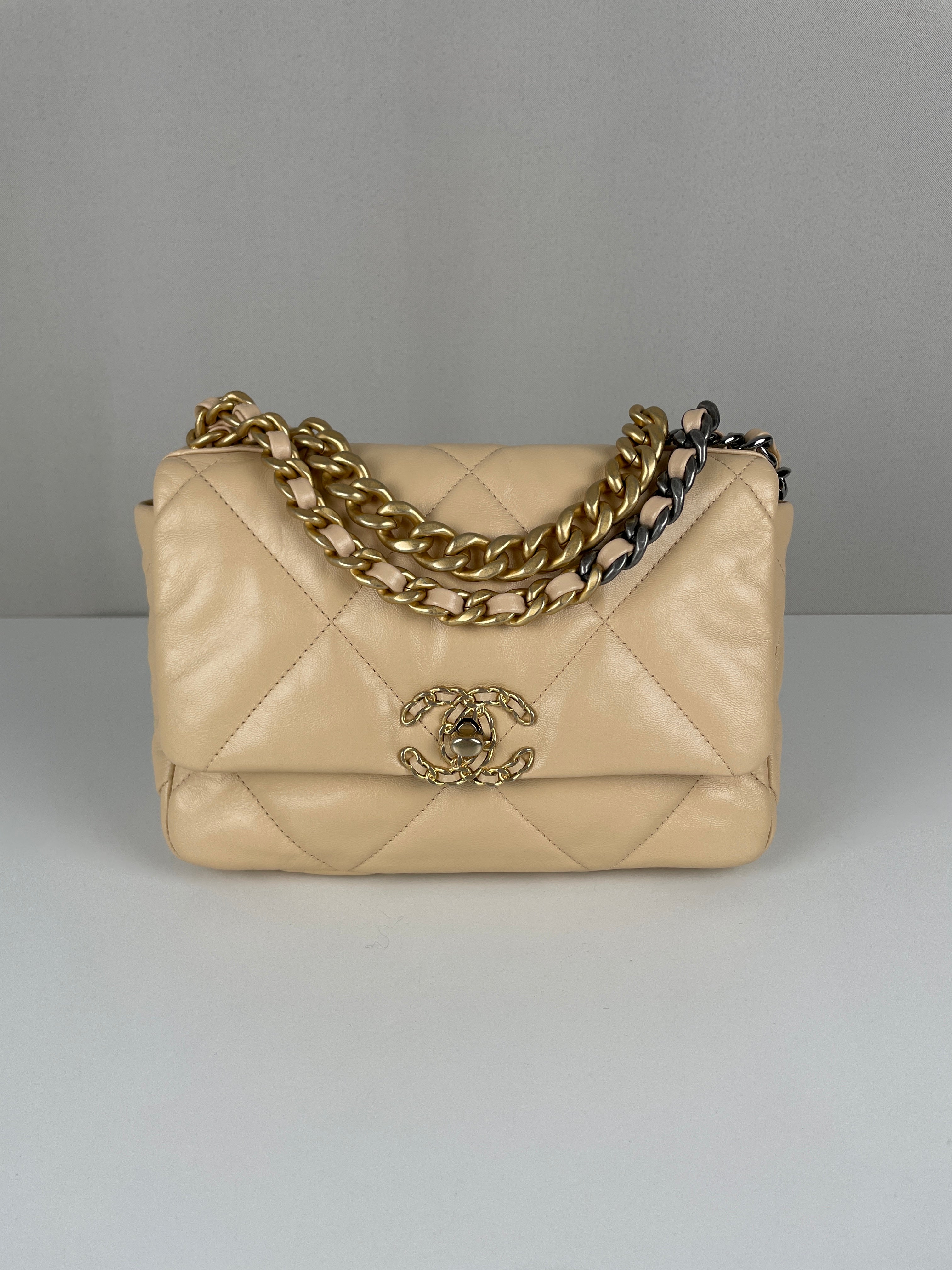 Chanel 19 beige gold hardware – bamluxurystore