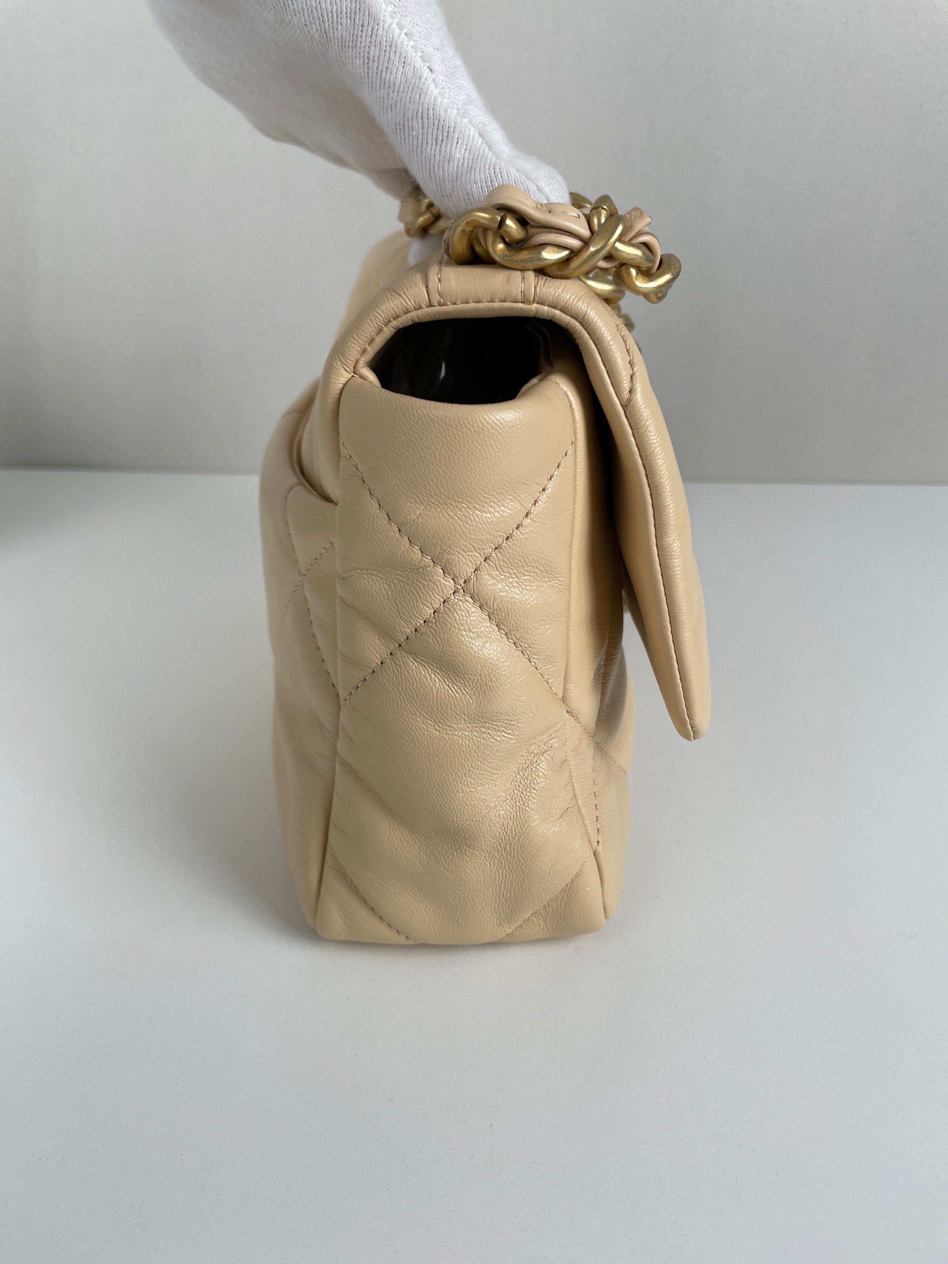 Chanel 19 beige gold hardware – bamluxurystore