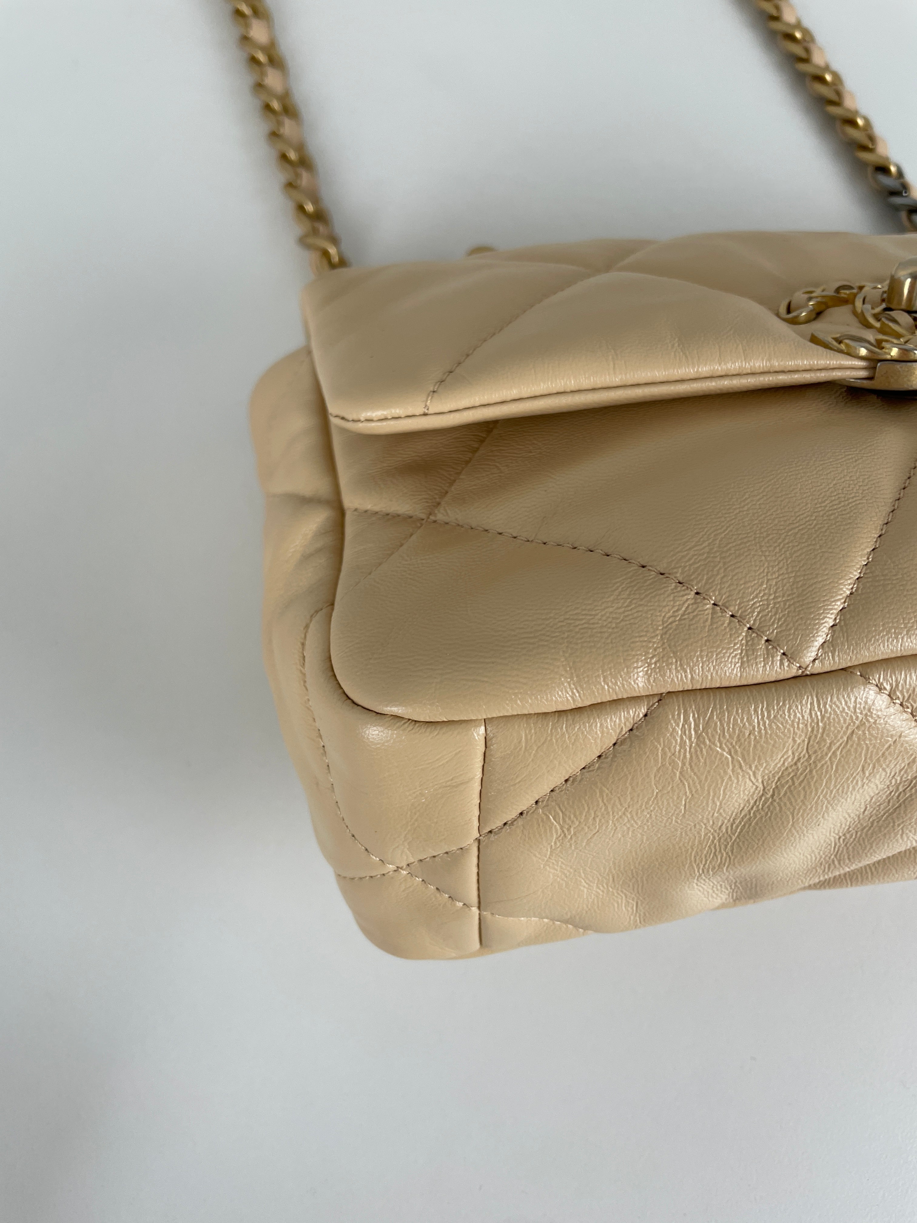 Chanel 19 beige gold hardware – bamluxurystore