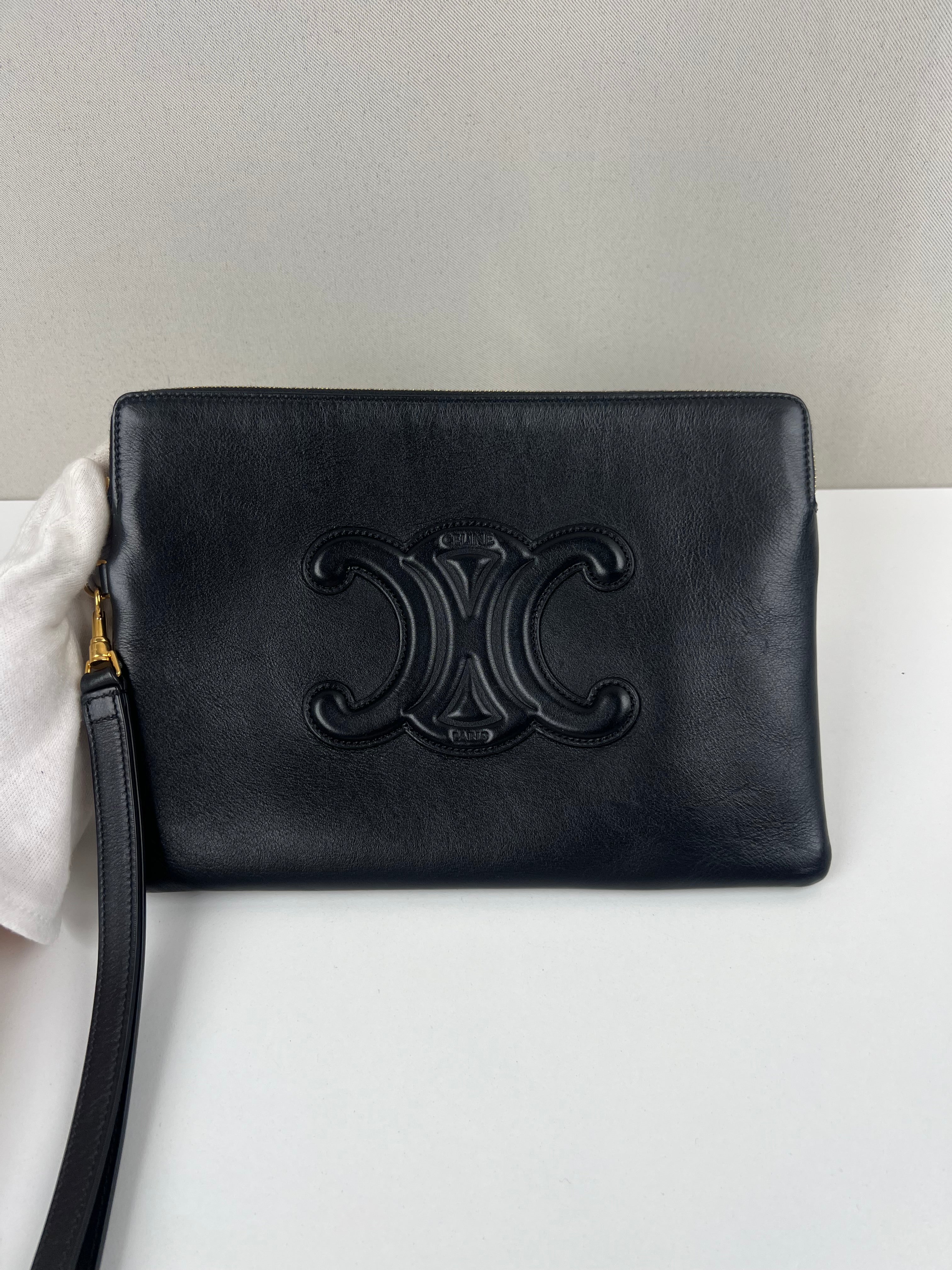 バッグ Celine Vintage Black Leather Pouch Bag Celine Triomphe Black Leather Pouch – bamluxurystore