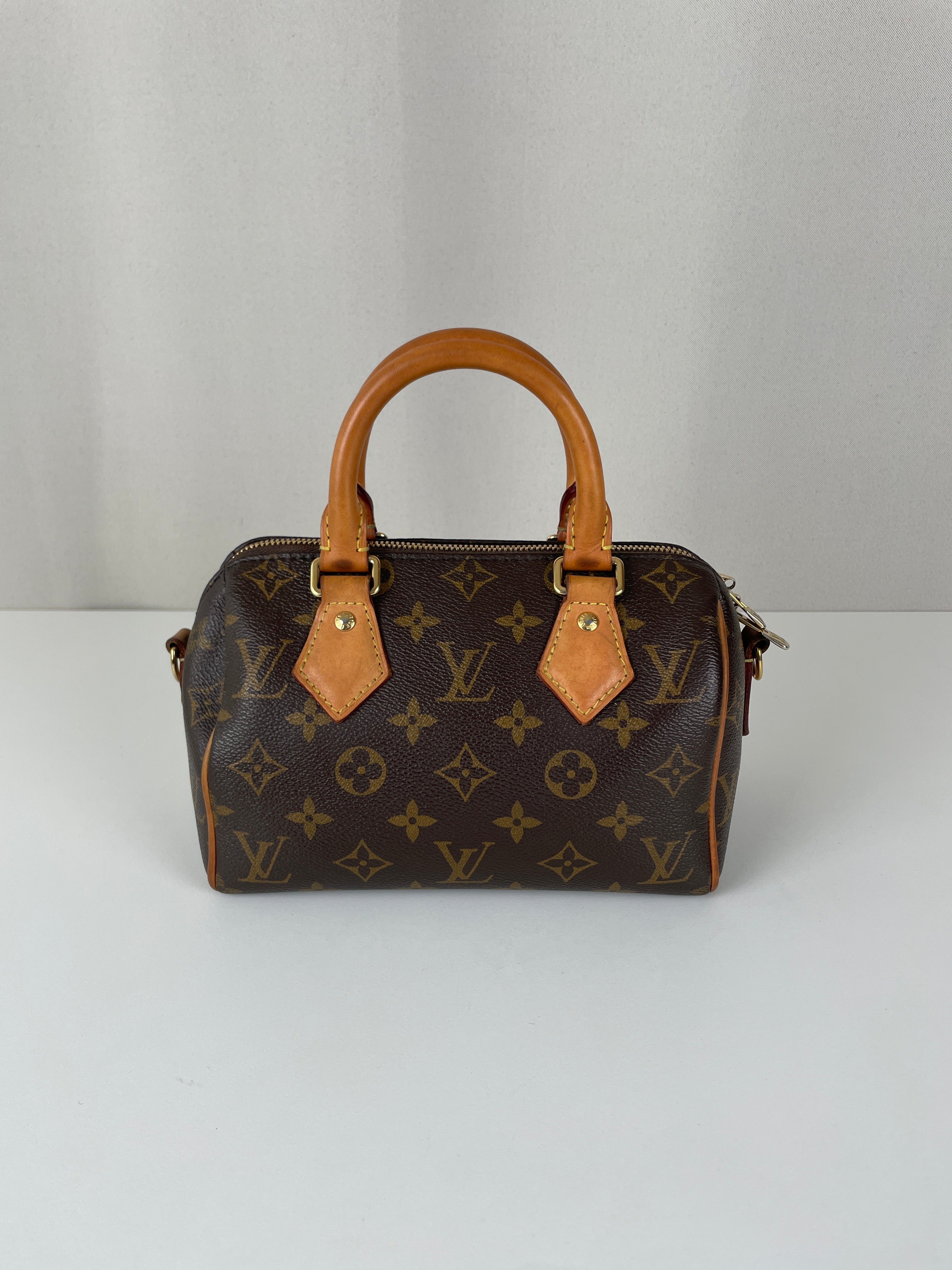 Speedy 20 monogram Louis Vuitton with strap – bamluxurystore