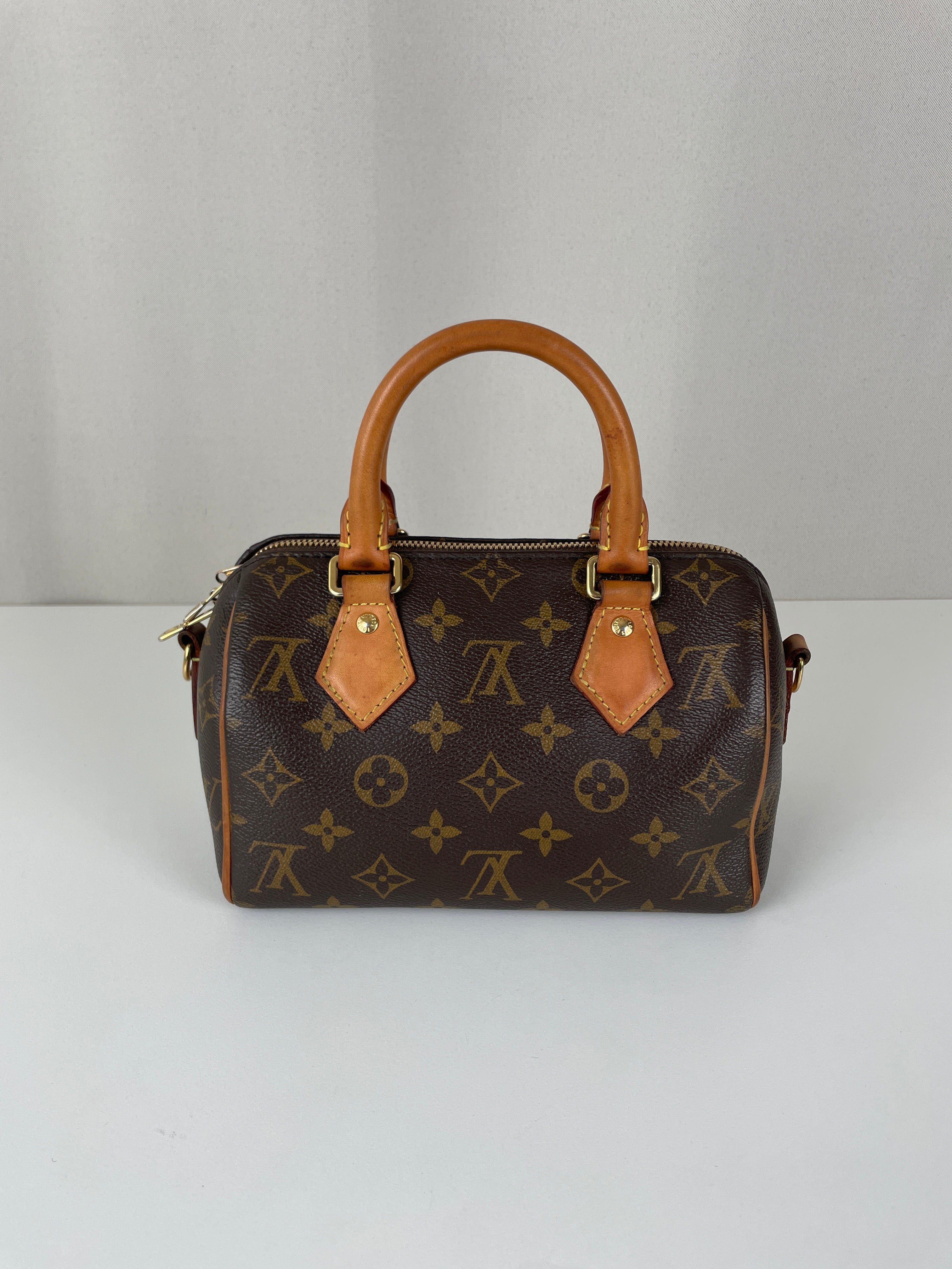 Speedy 20 monogram Louis Vuitton with strap – bamluxurystore