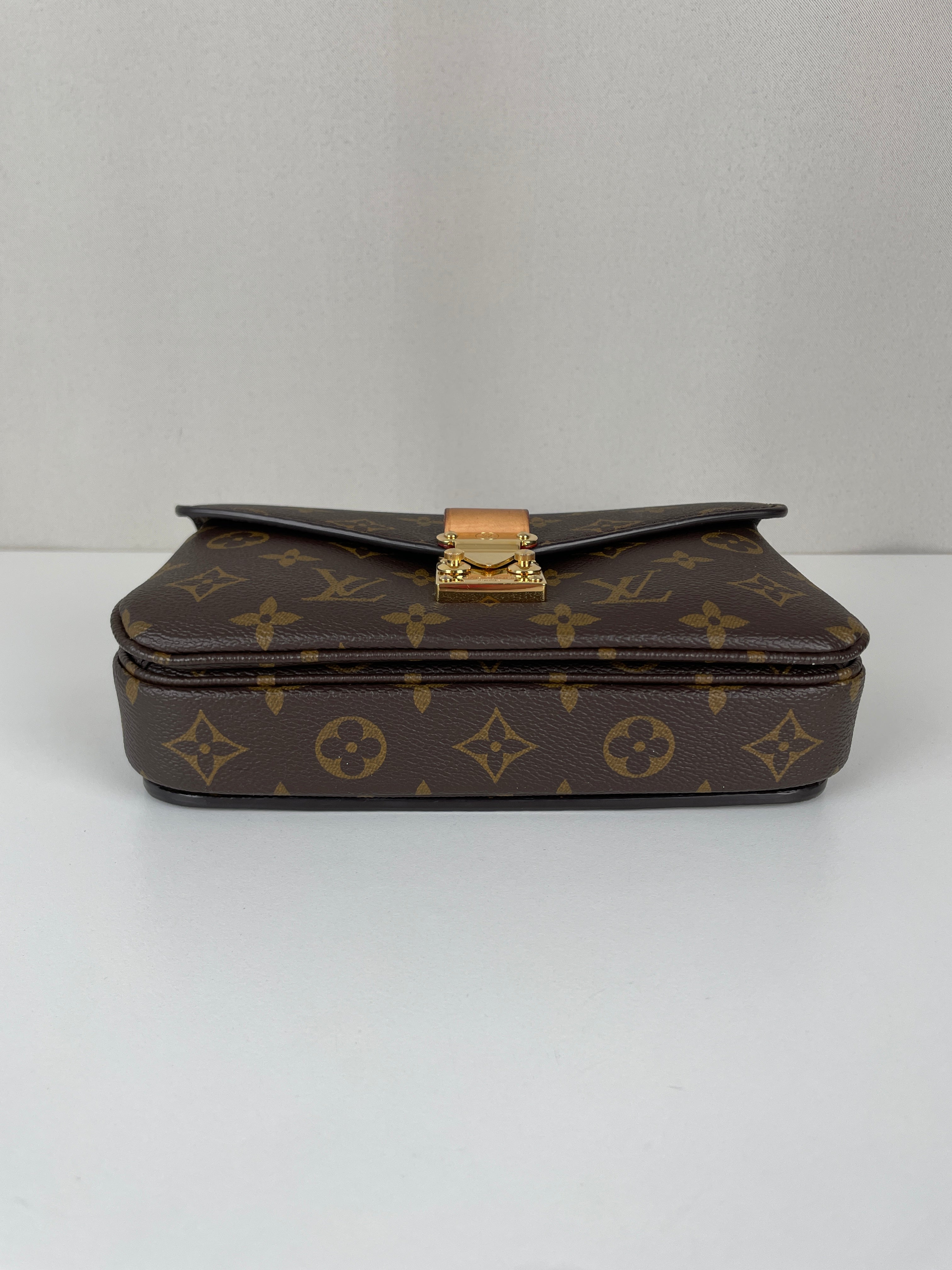 Louis Vuitton Metis East West monogram – bamluxurystore