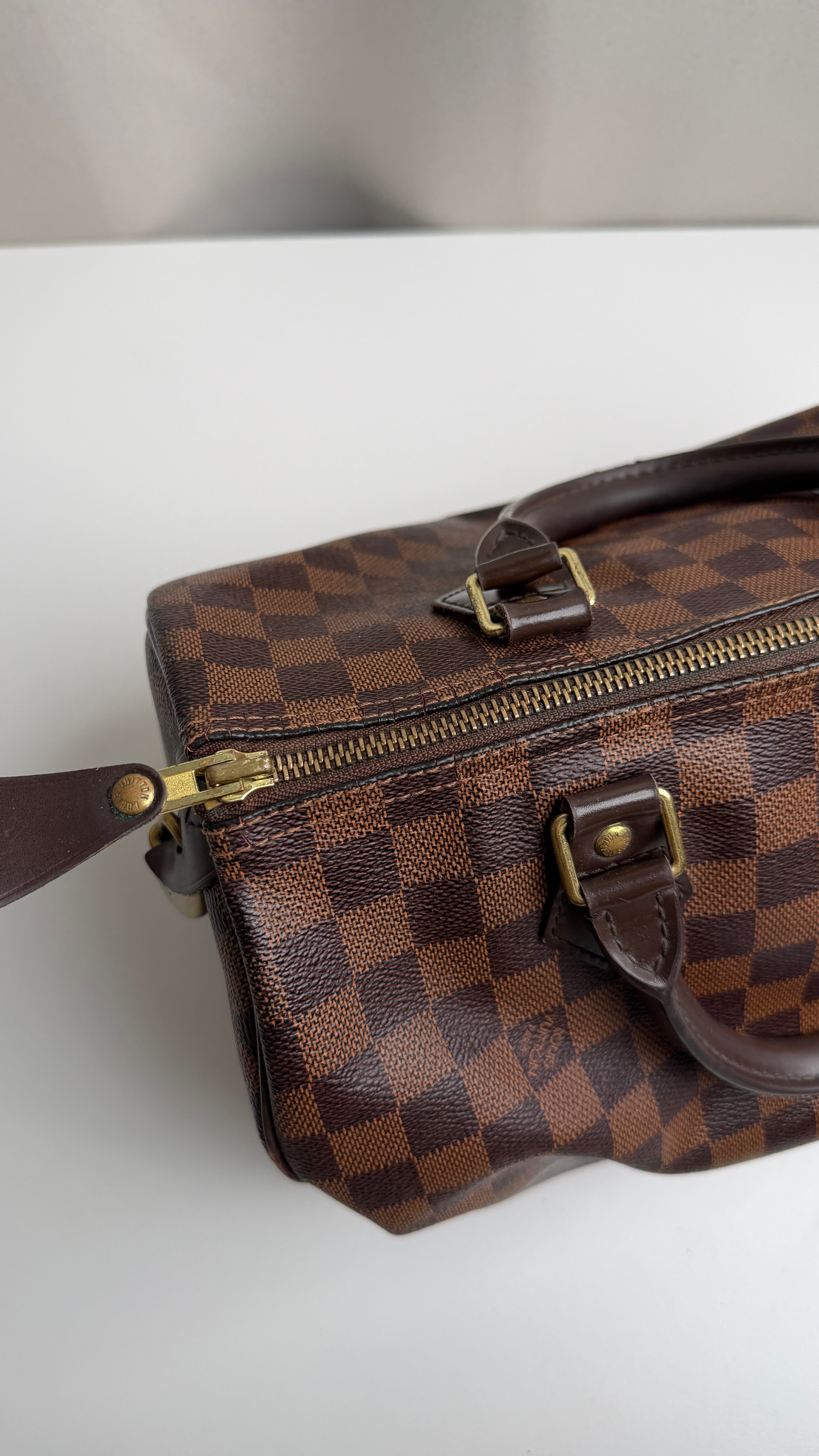 Louis Vuitton Damier ébène speedy 30 – bamluxurystore