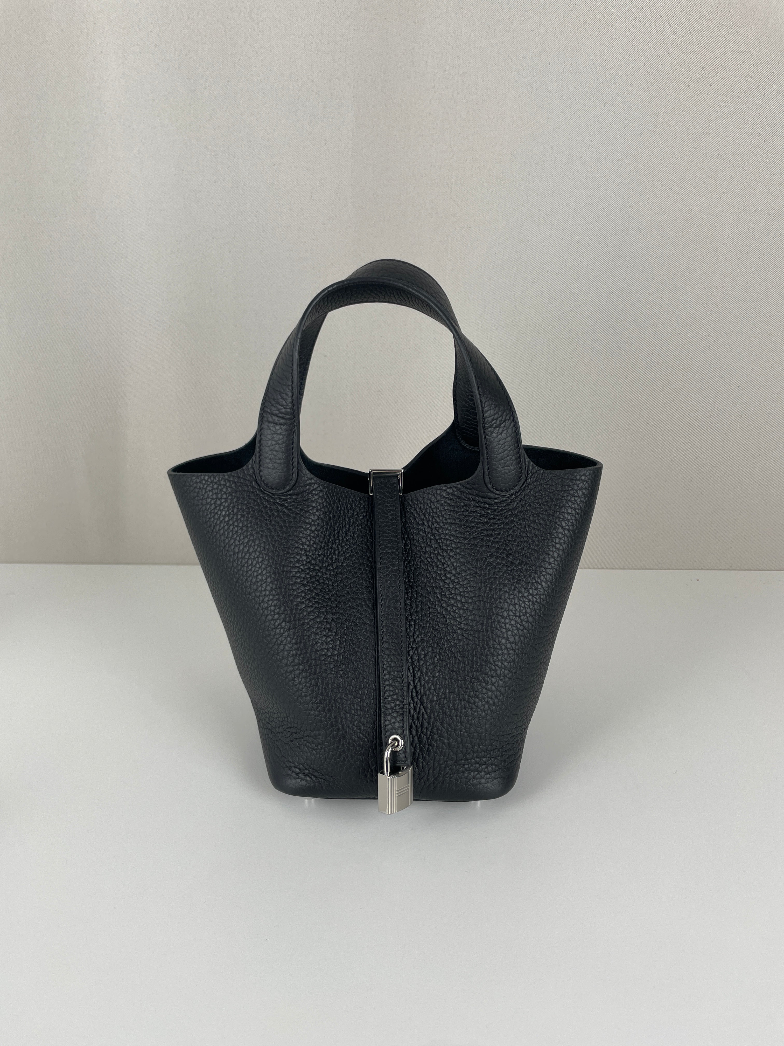 Hermès Picotin 18 Black Leather Excellent condition as new