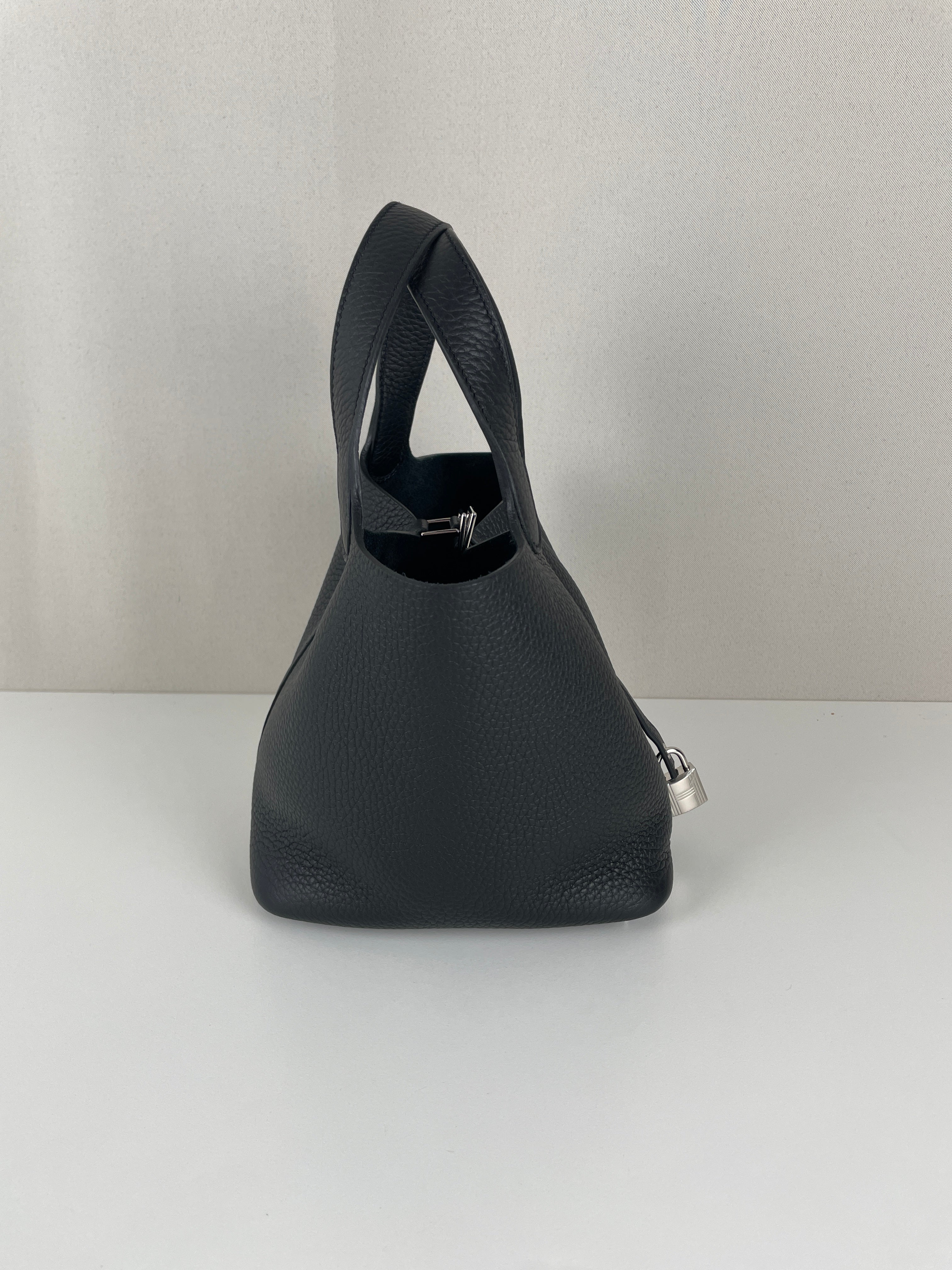 Hermès Picotin 18 Black Leather Excellent condition as new