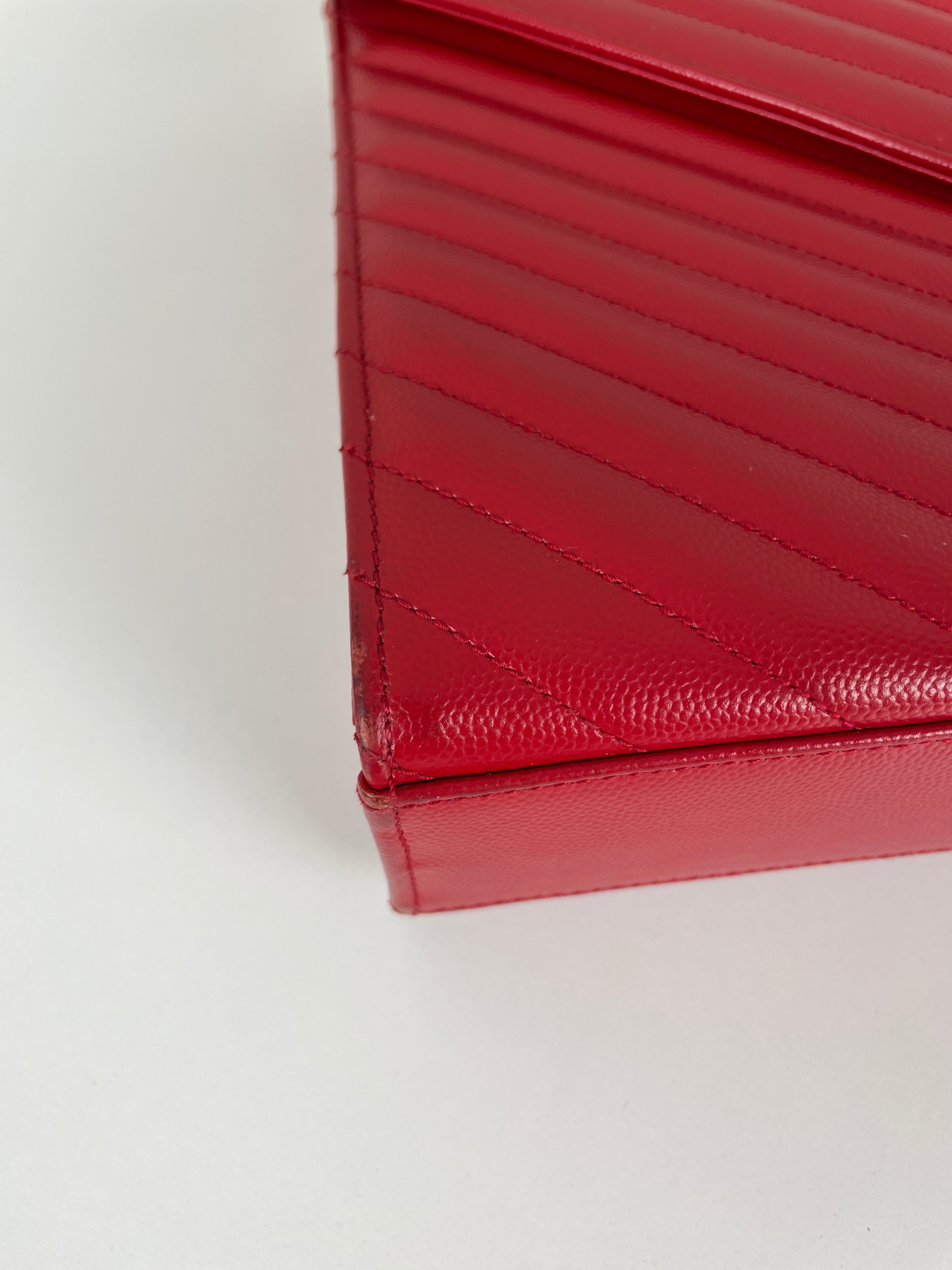 Saint Laurent Enveloppe Red Gold Hardware – bamluxurystore