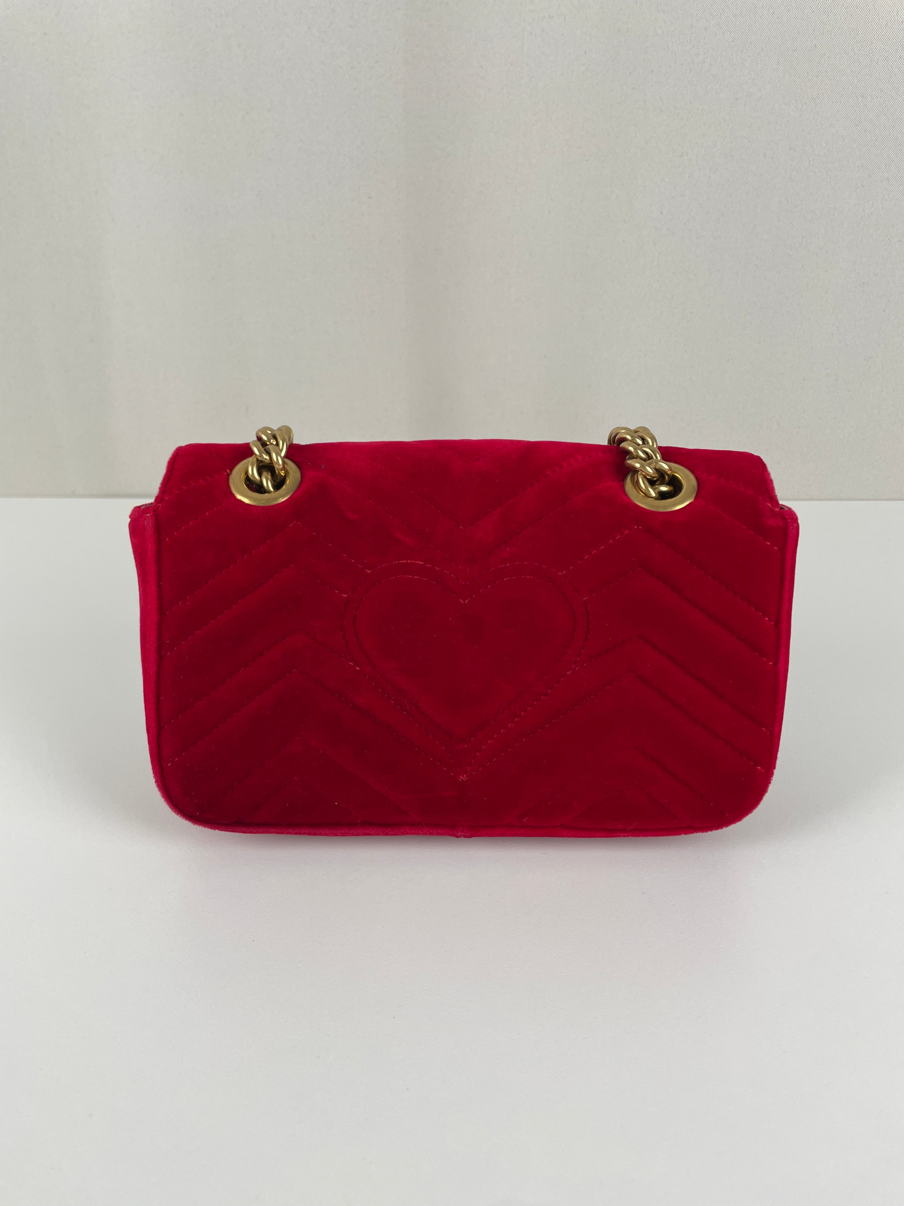 GUCCI 赤 ベルベット パーティーバッグ GUCCI 赤 ベルベット パーティーバッグの通販 | PSGINDIA