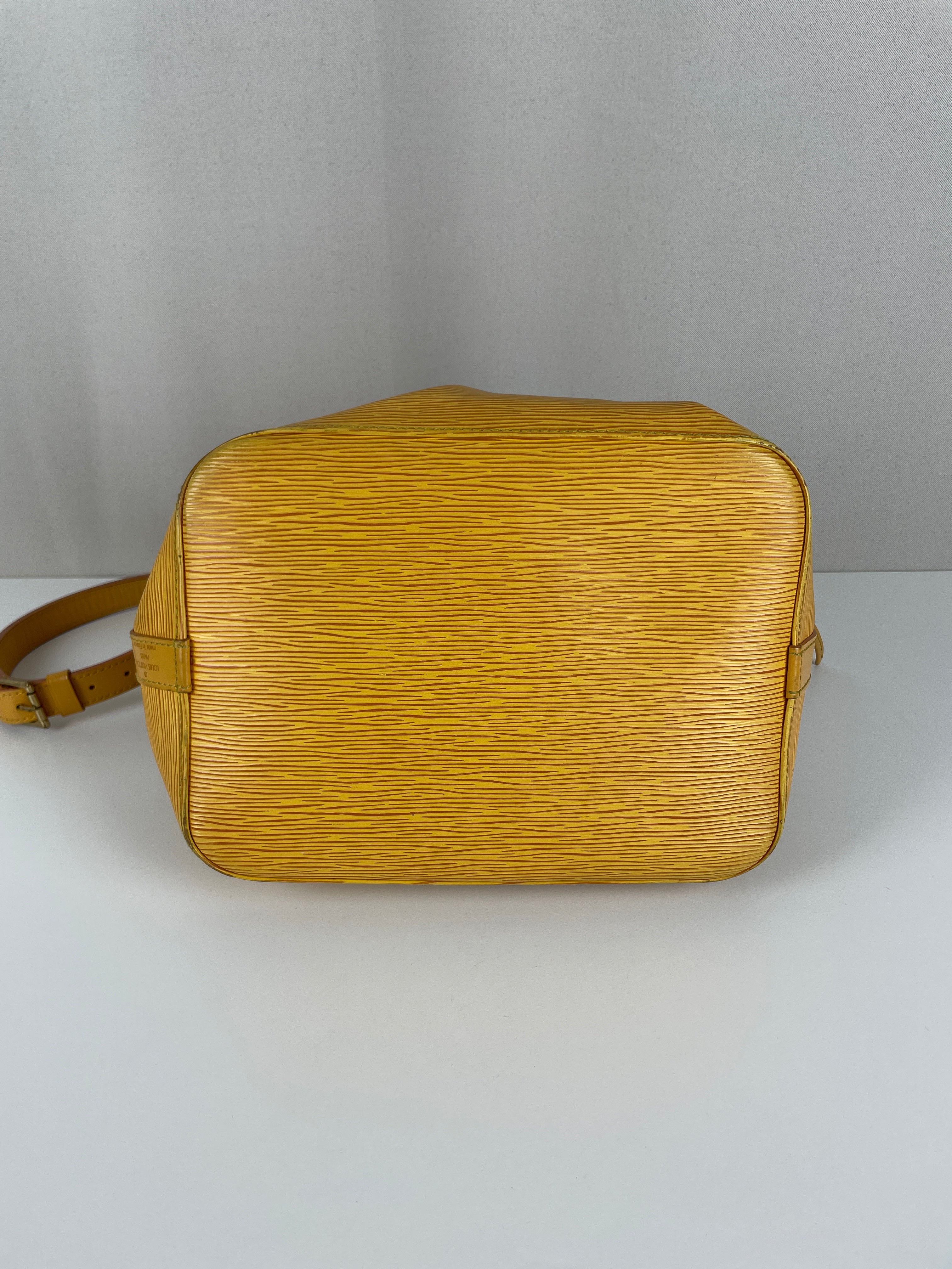 Noé pm yellow epi leather Louis Vuitton – bamluxurystore