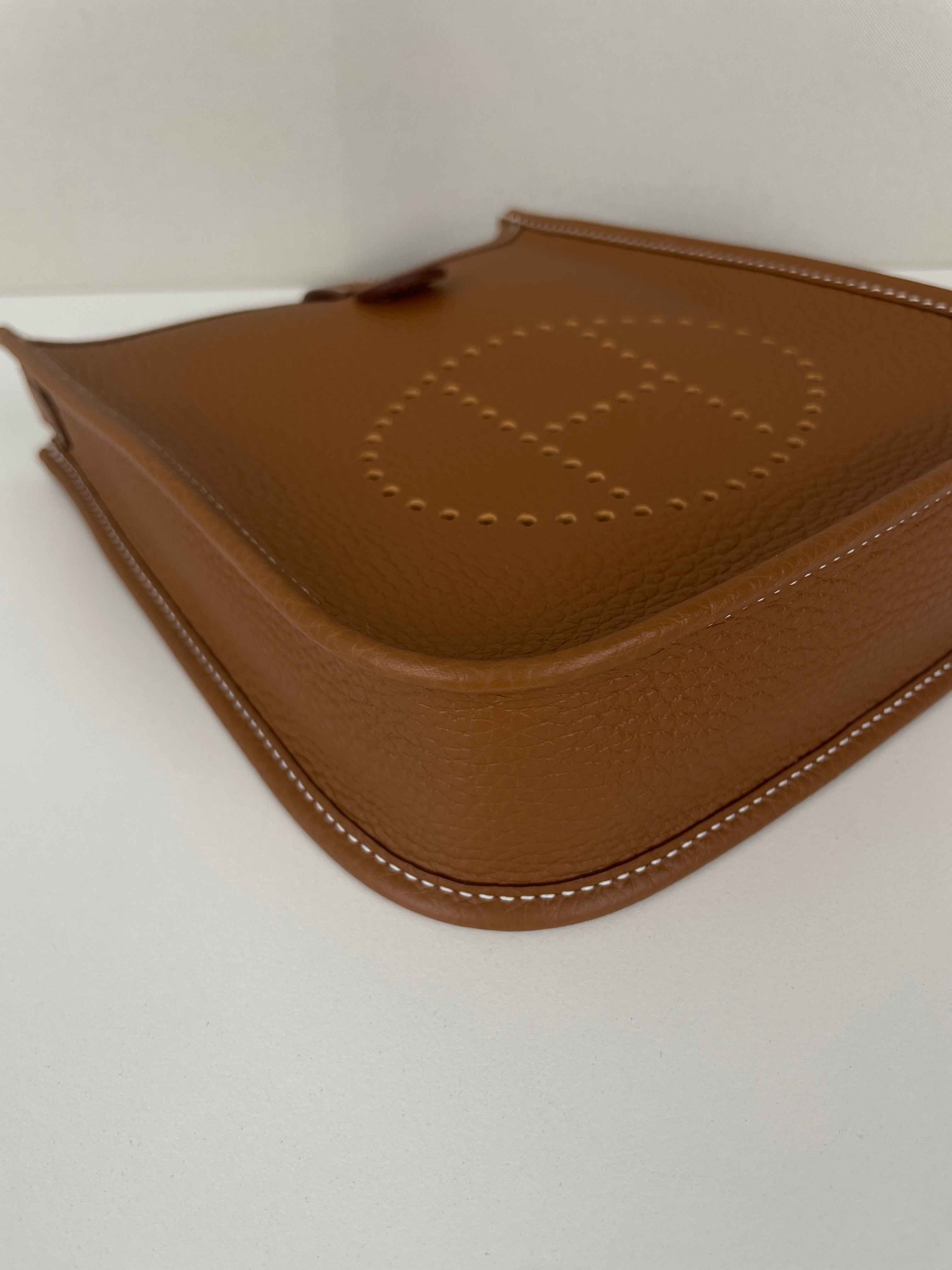 Hermes Evelyne Gold Tan Hermès Mini Evelyne TPM 16 Gold