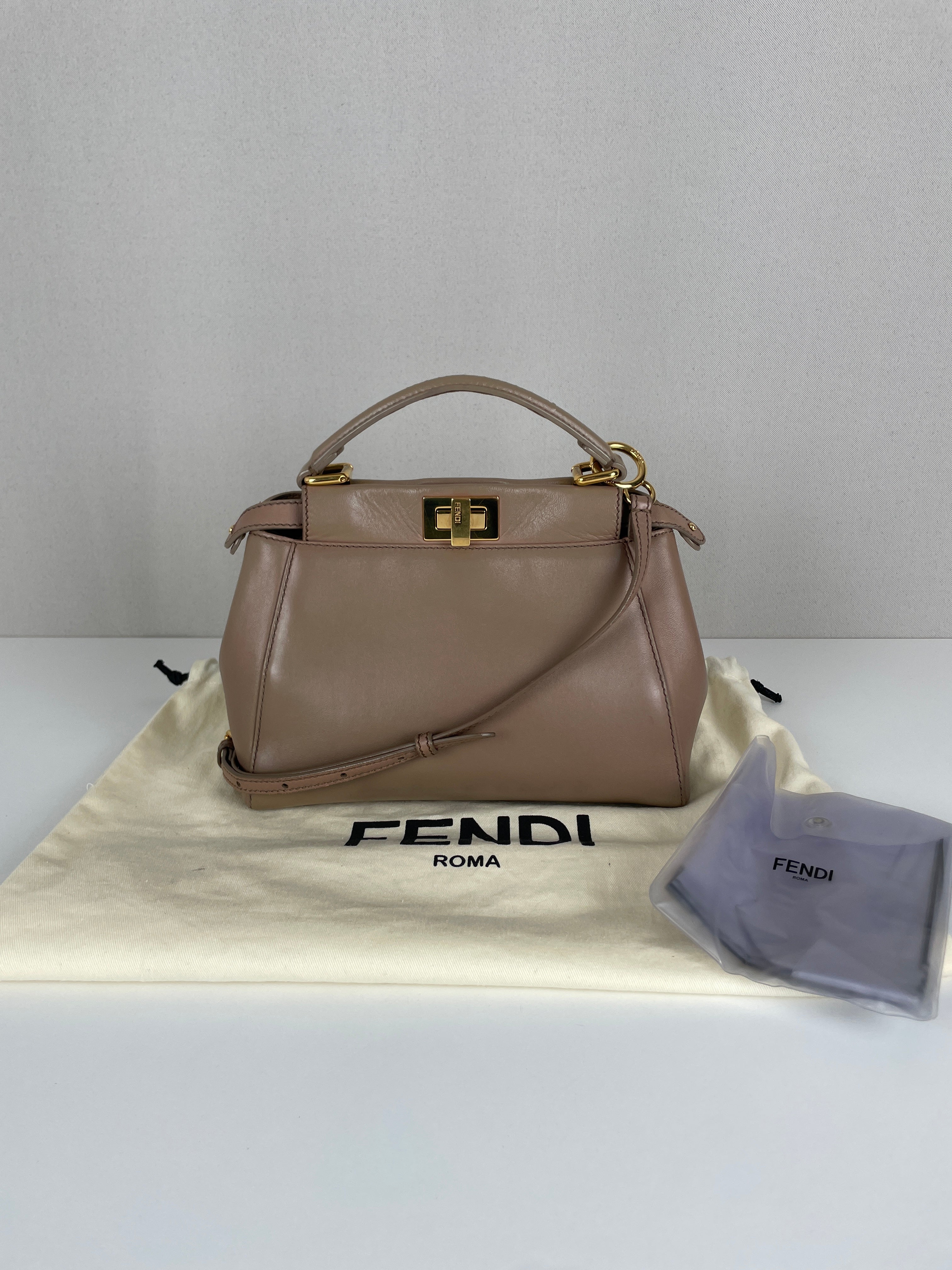 FENDI Peekaboo Micro ハンドバッグ グレージュ　専用 FENDI Peekaboo Micro ハンドバッグ グレージュ 専用 Fendi Peekaboo